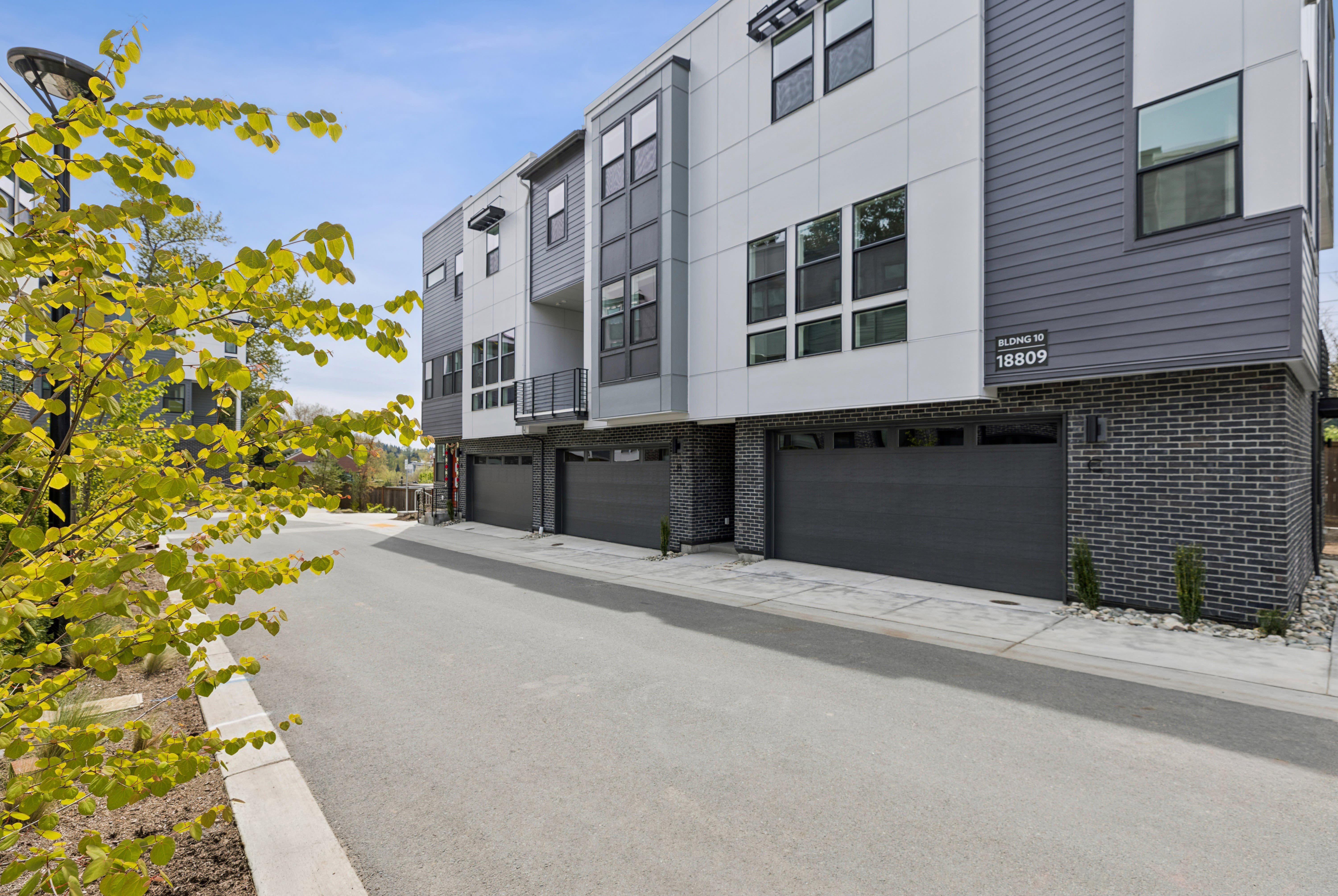 18809 99TH PL NE, UNIT B