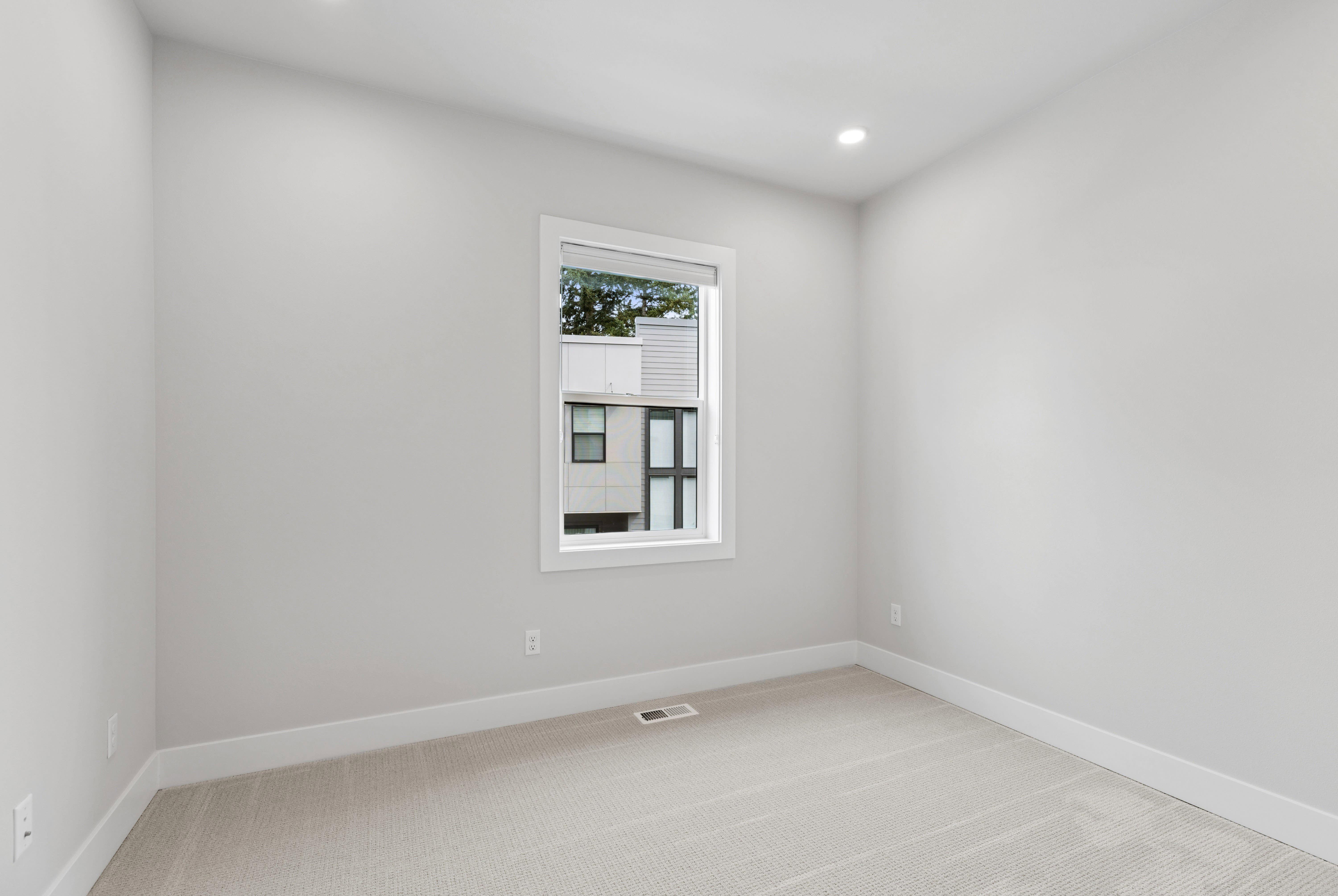 18809 99TH PL NE, UNIT B