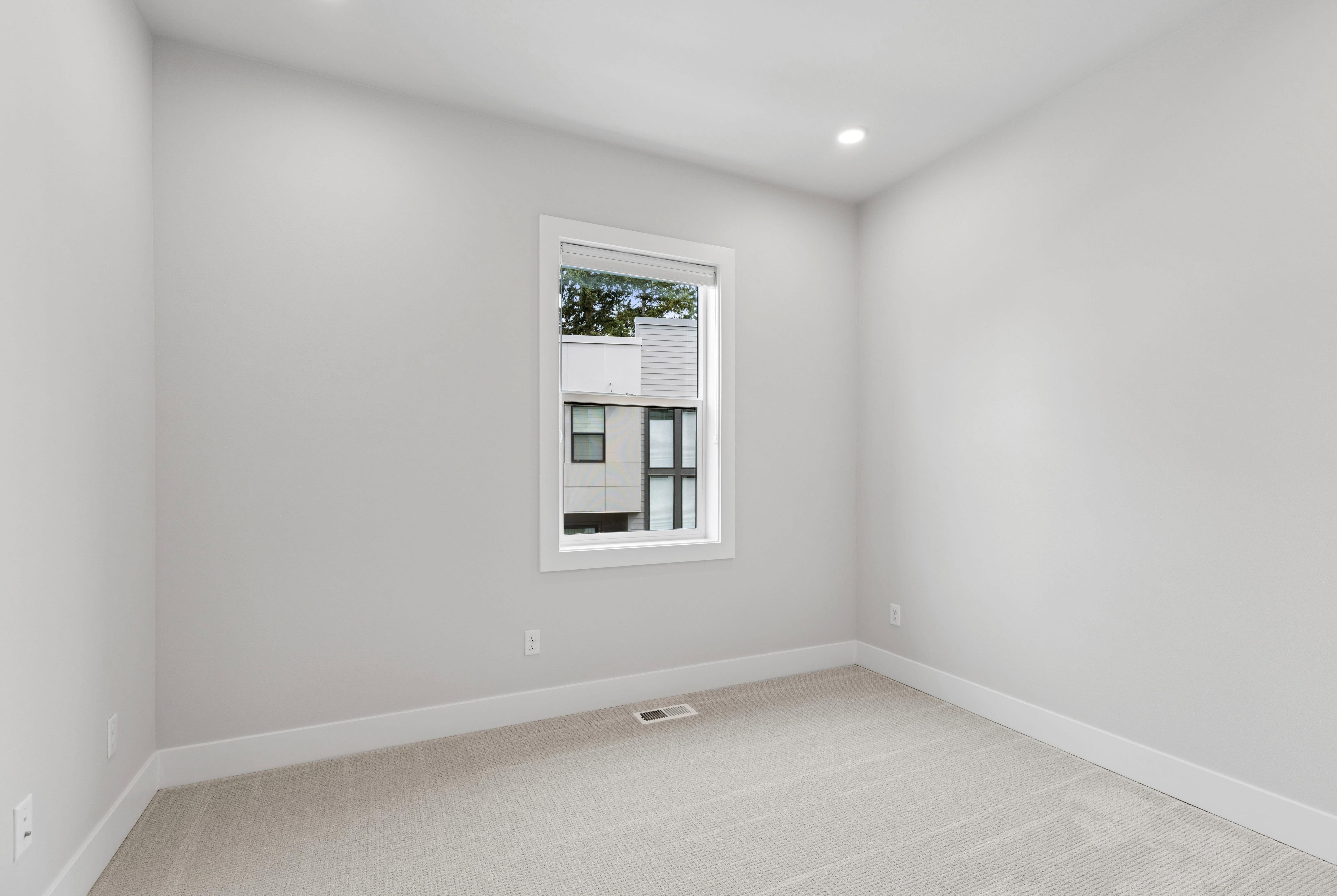 18809 99TH PL NE, UNIT B