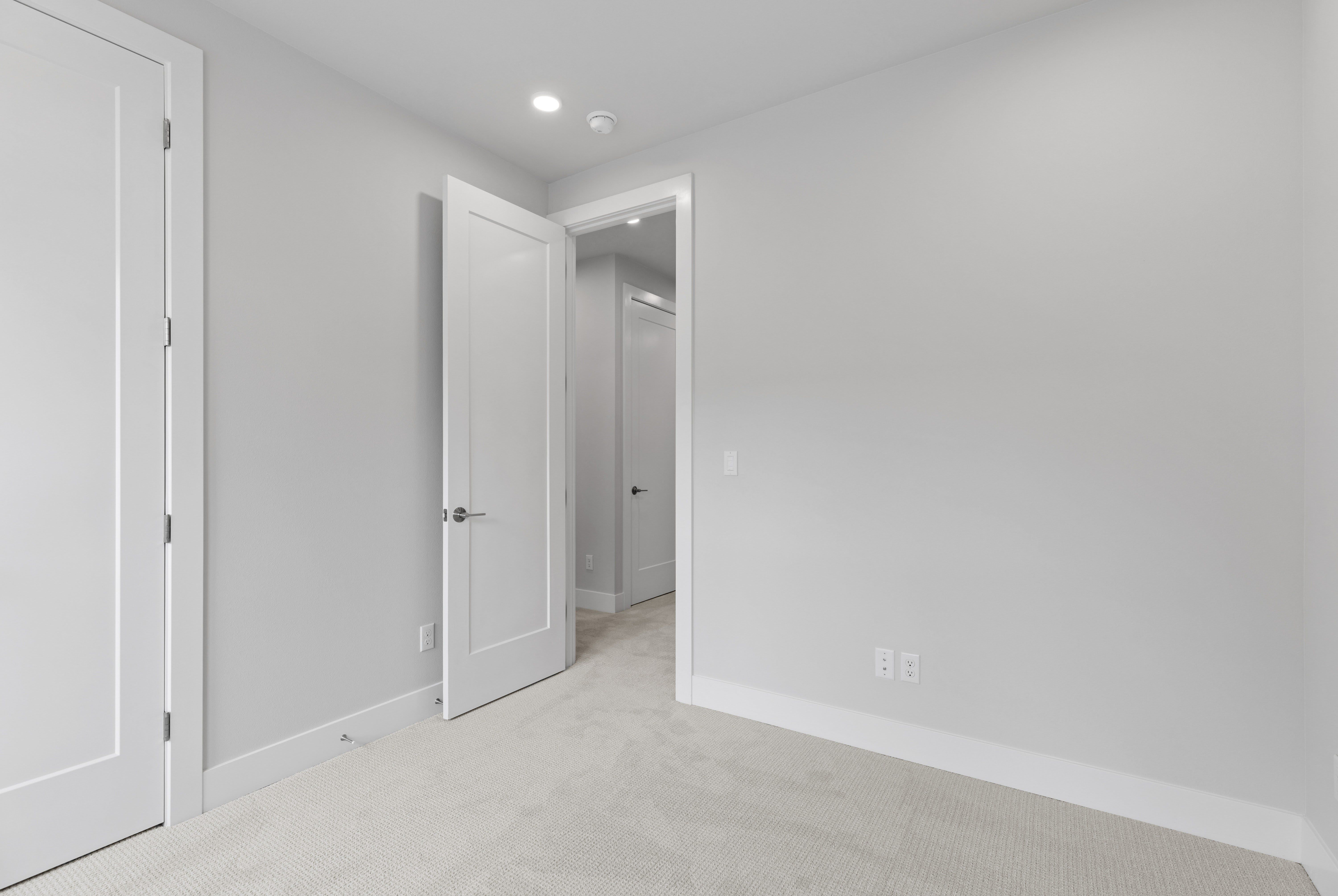 18809 99TH PL NE, UNIT B