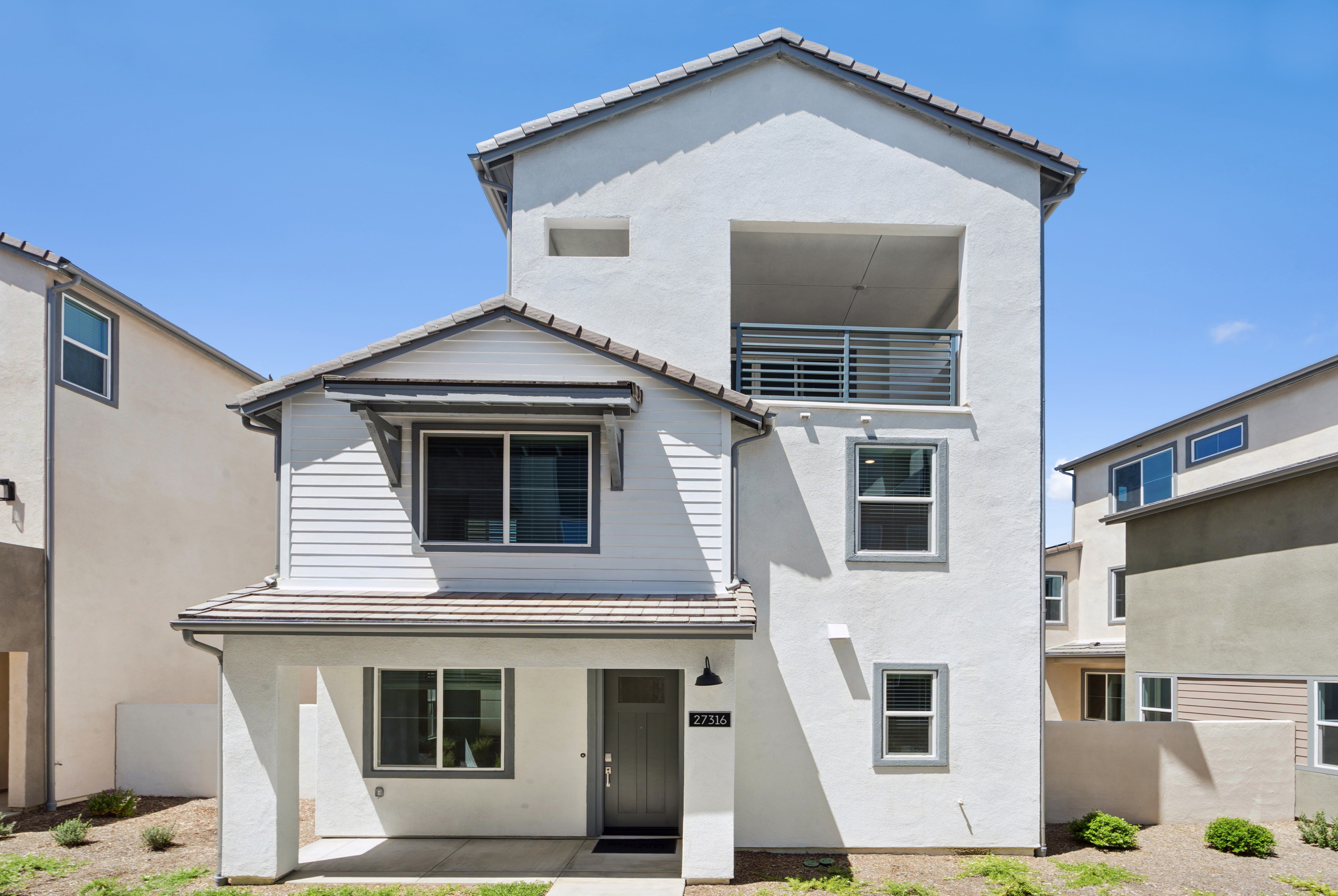 Plan 1 - Lark at Valencia: Valencia, California - Tri Pointe Homes