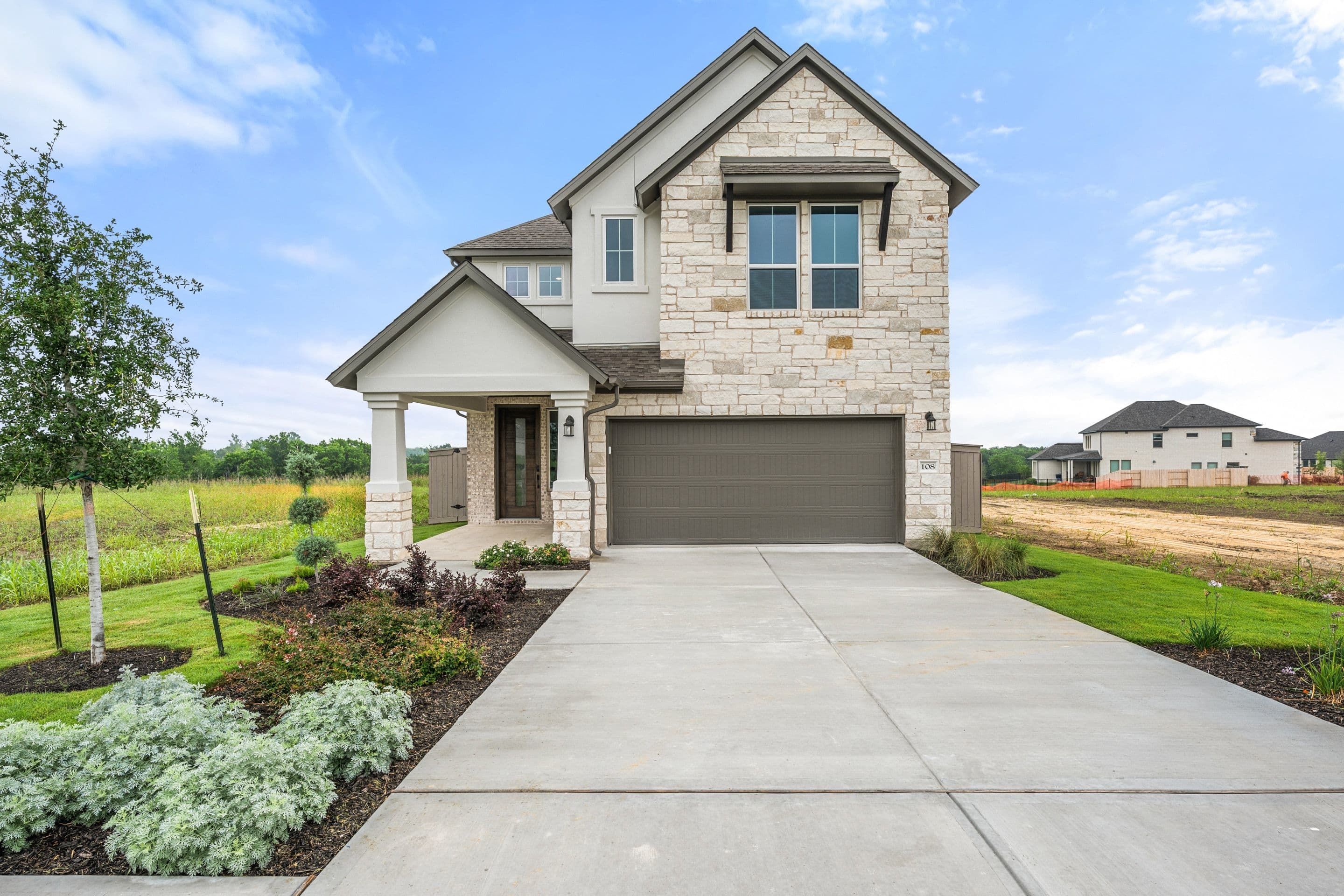 108 Bloomington Loop (Skyview)