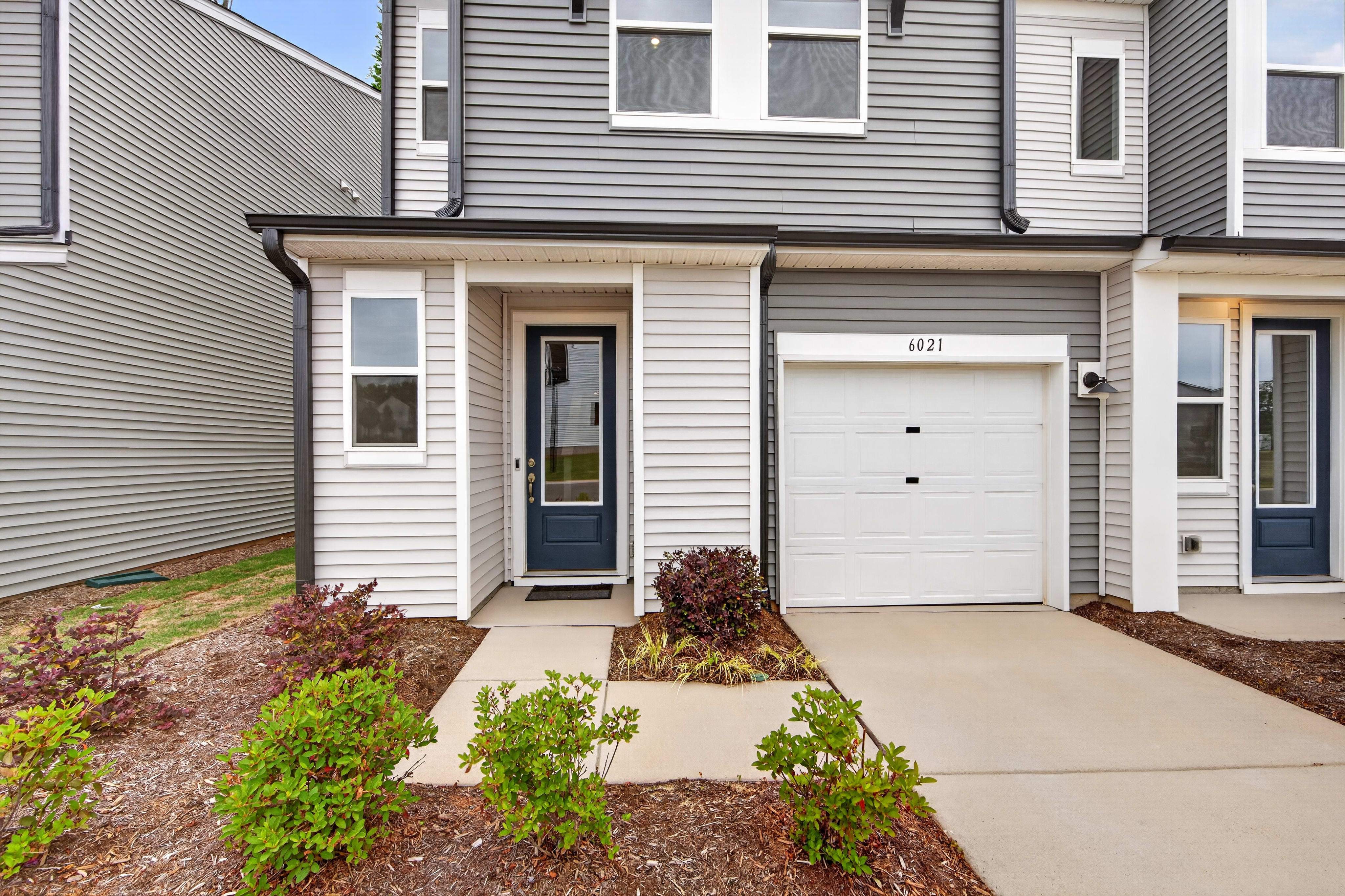 6021 Longar Lane