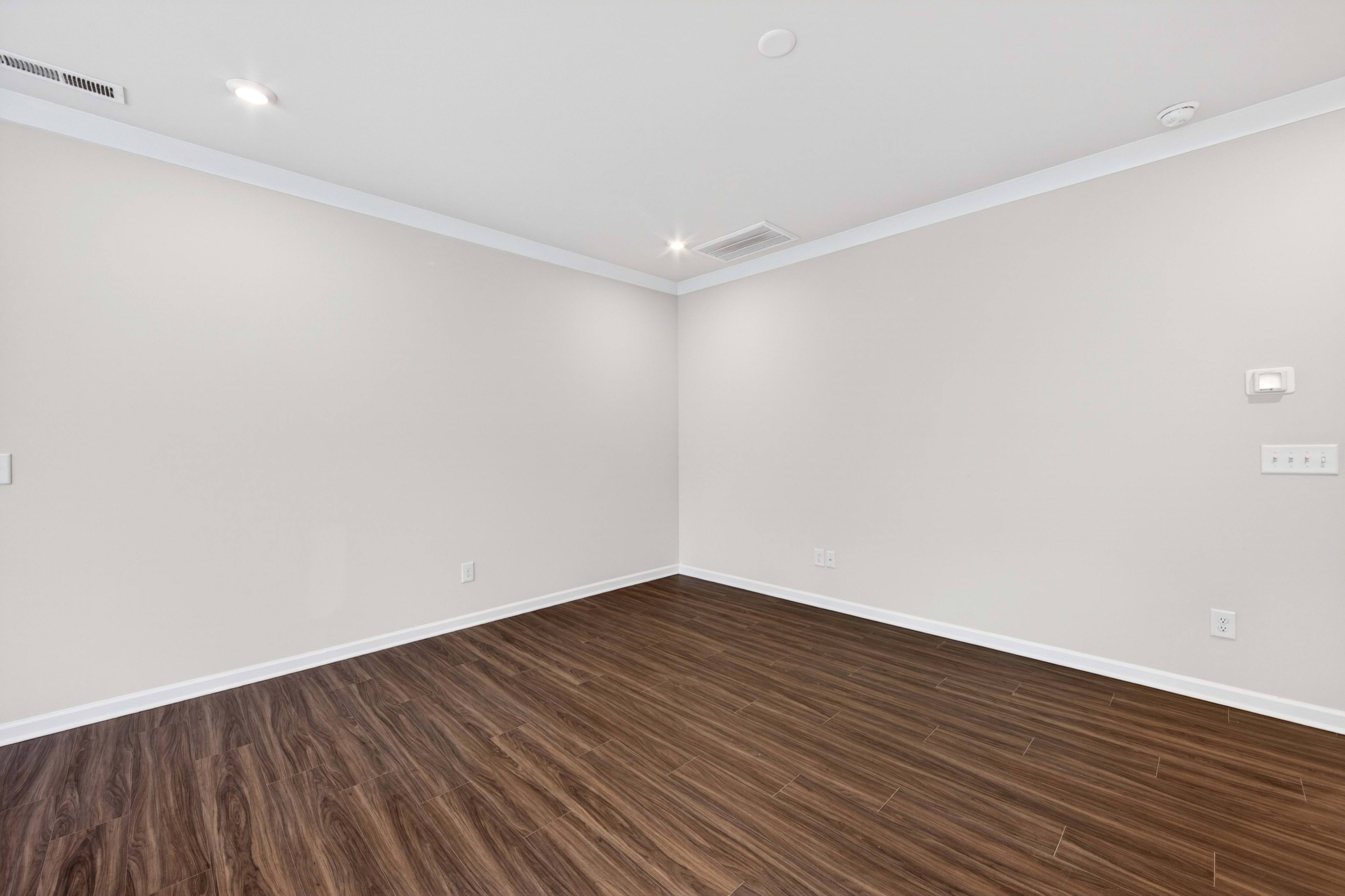 6021 Longar Lane