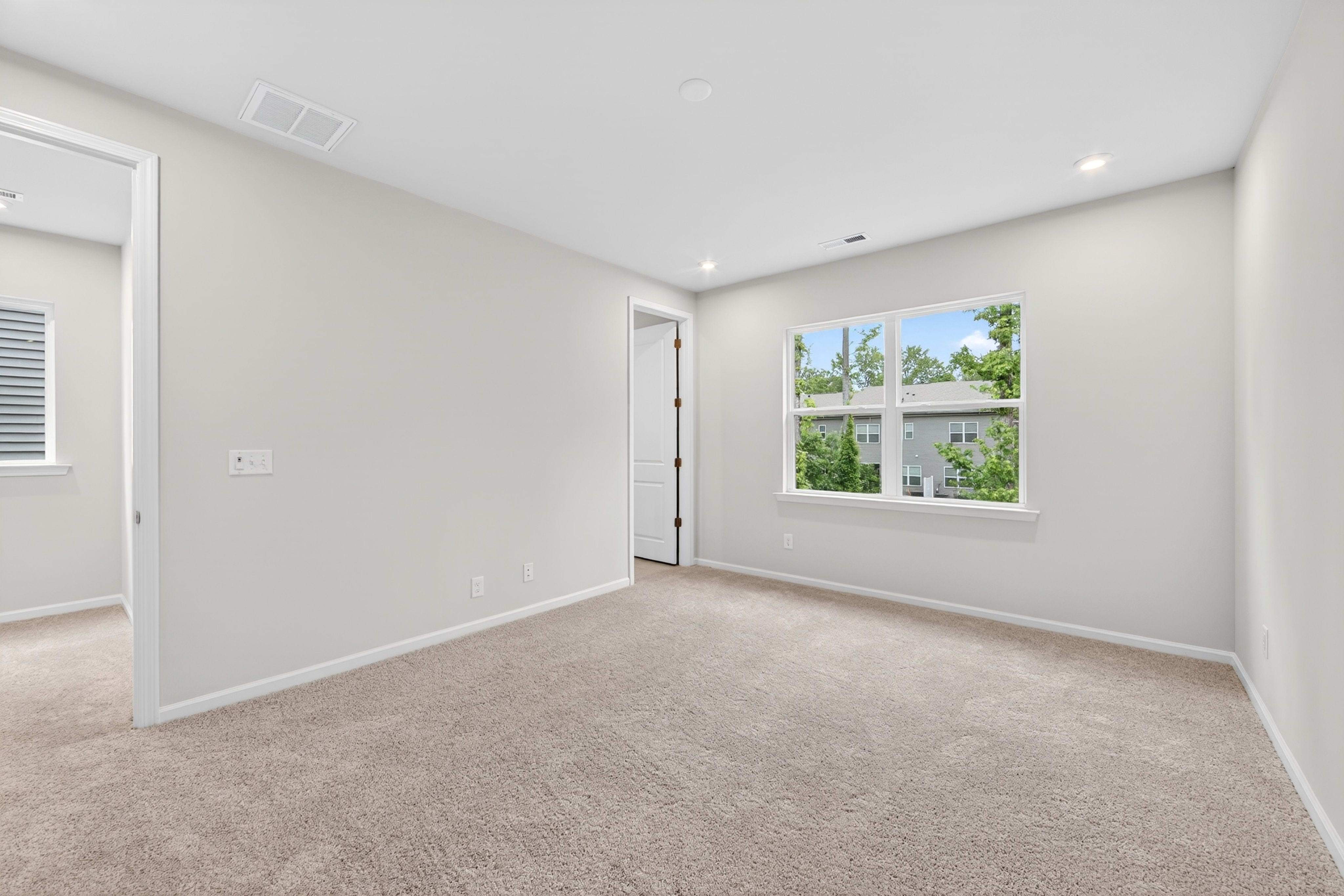 6021 Longar Lane