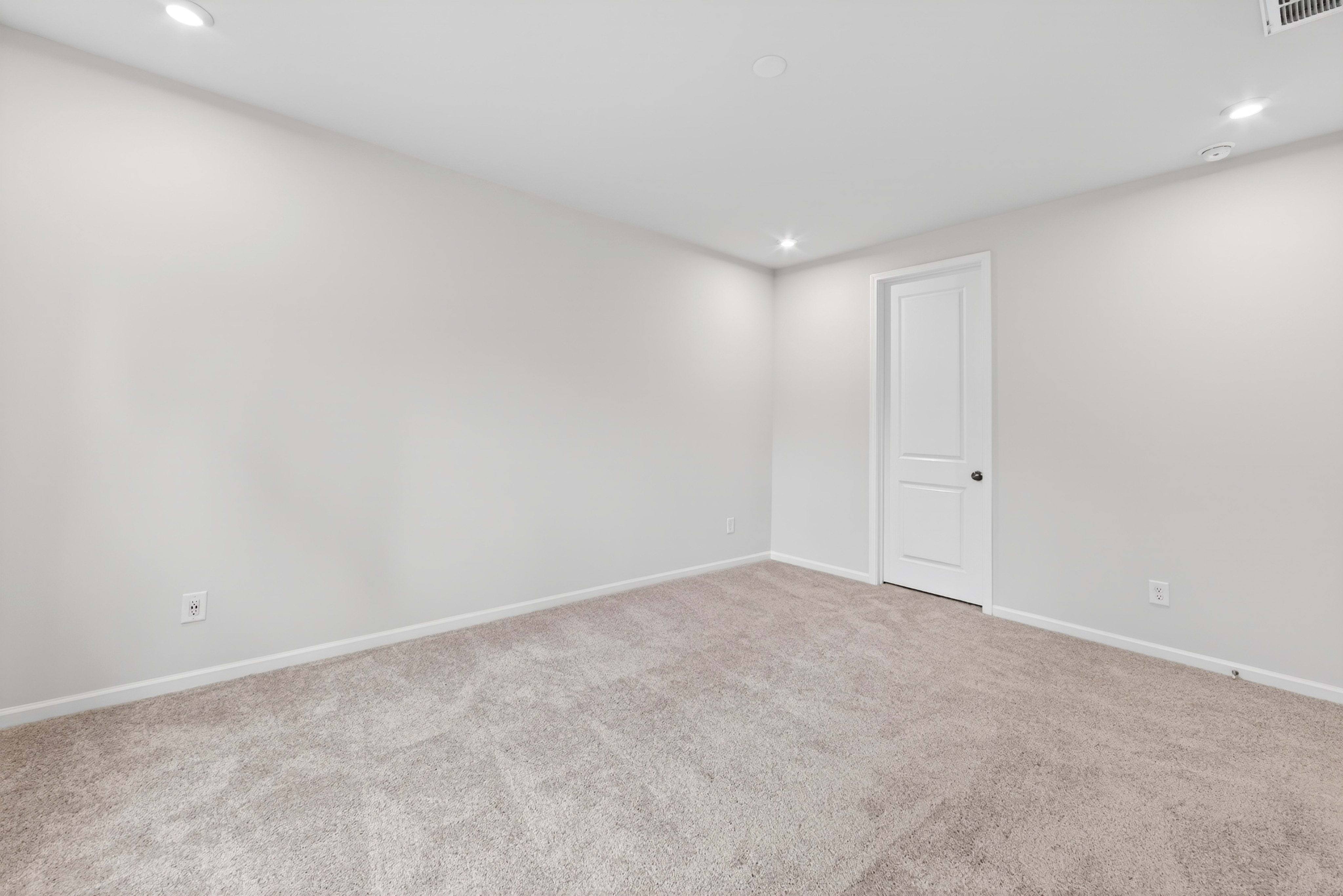 6021 Longar Lane