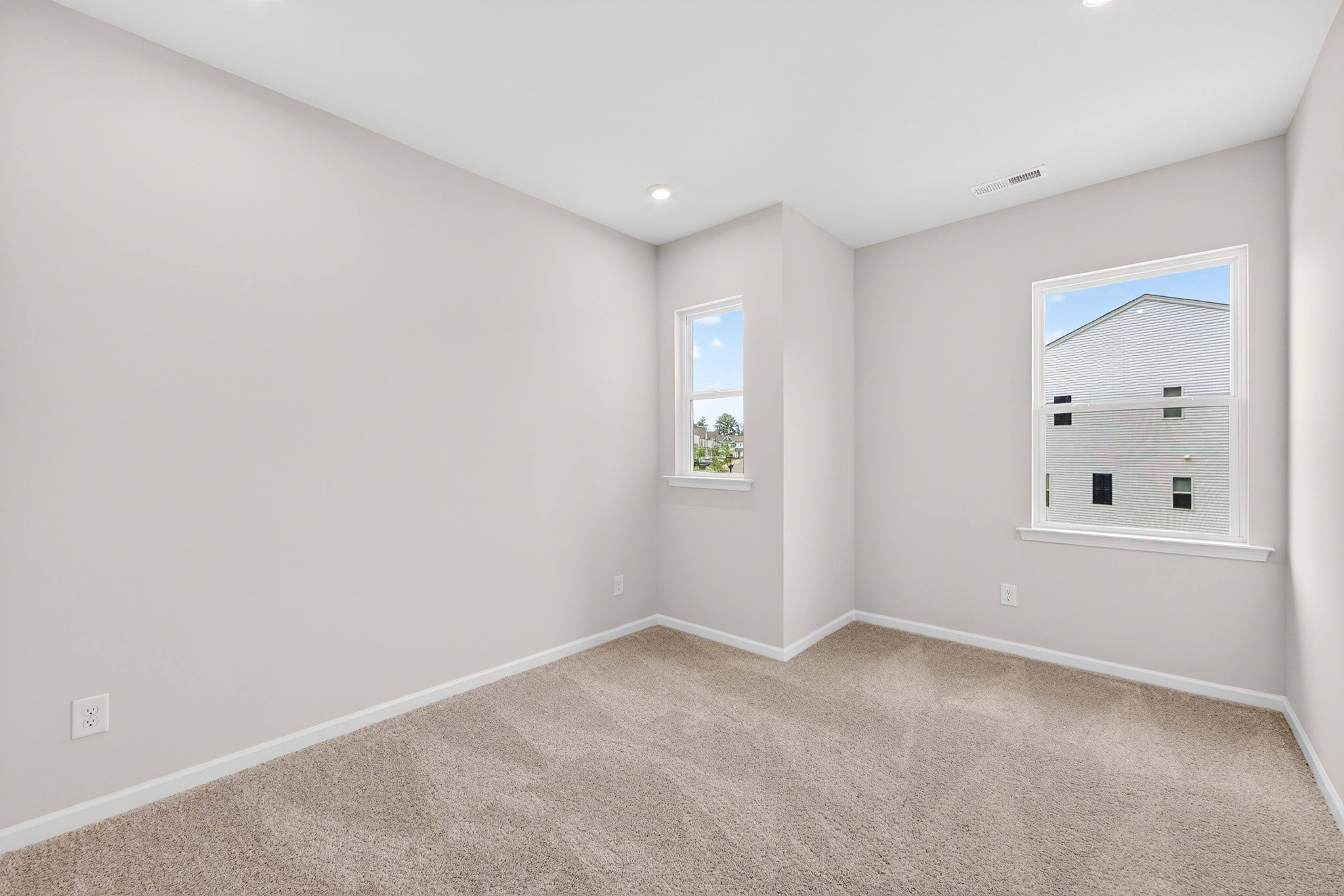 6021 Longar Lane