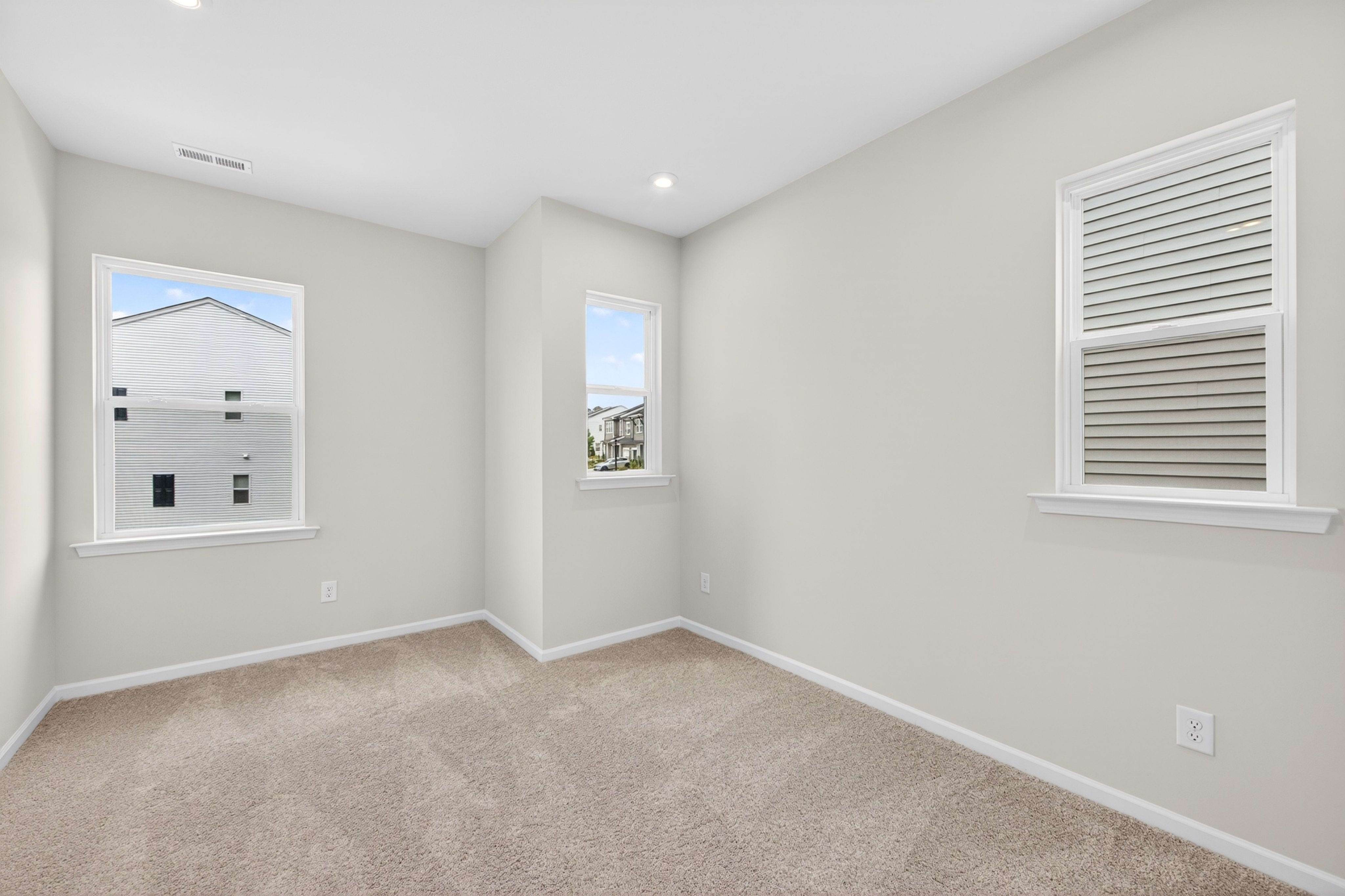 6021 Longar Lane
