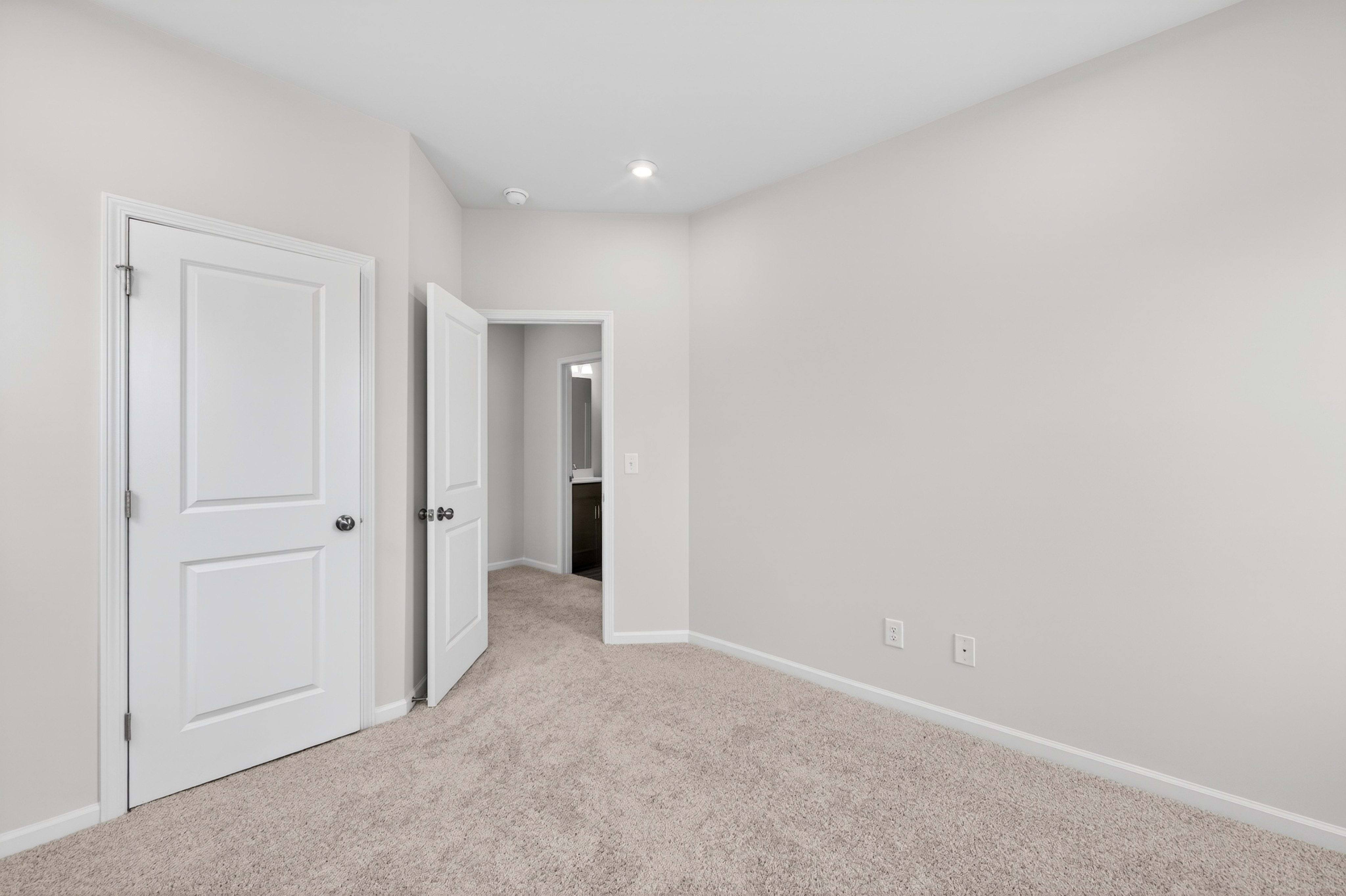 6021 Longar Lane