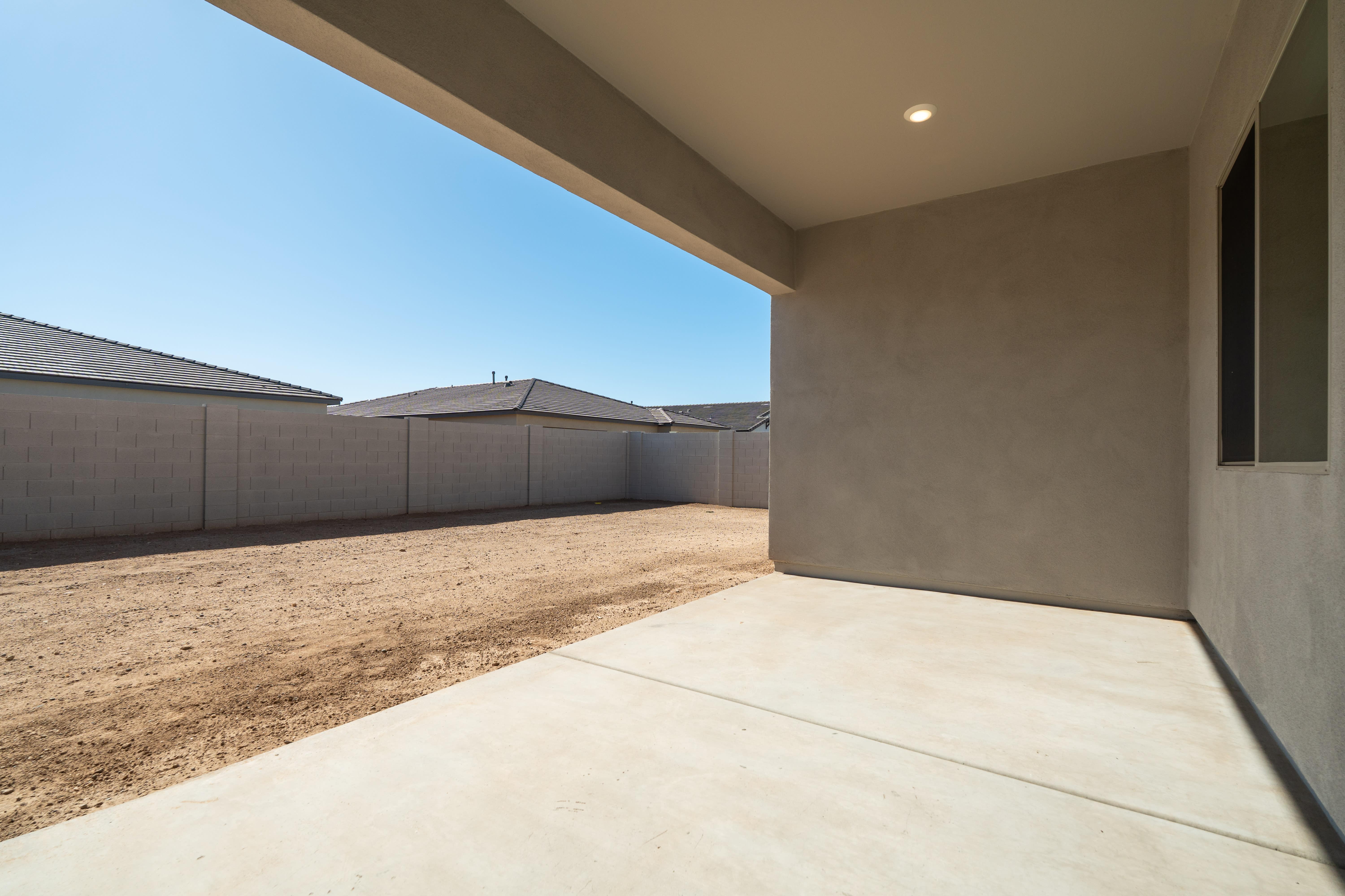 2589 E ALFONSO DR