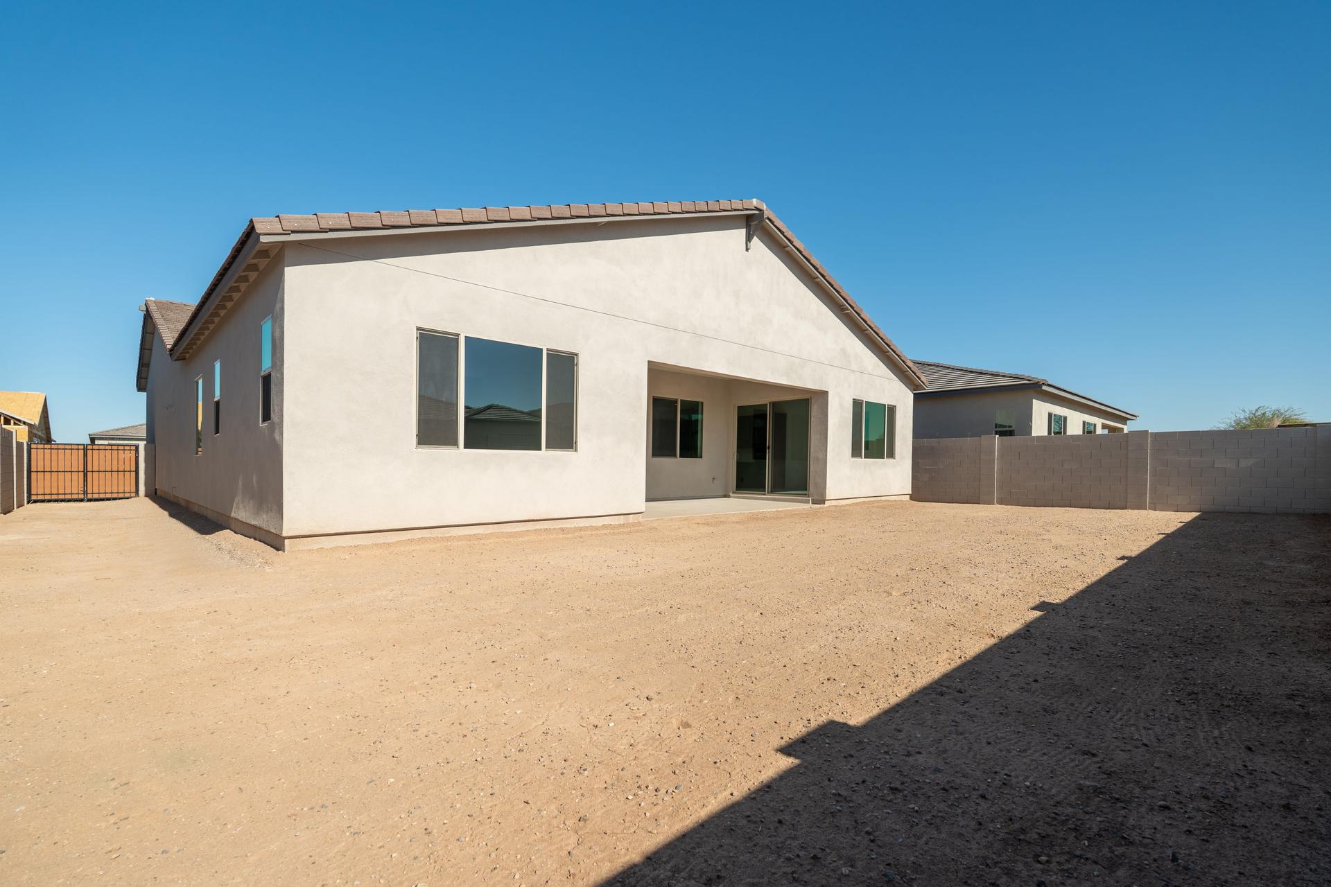 2589 E Alfonso Dr