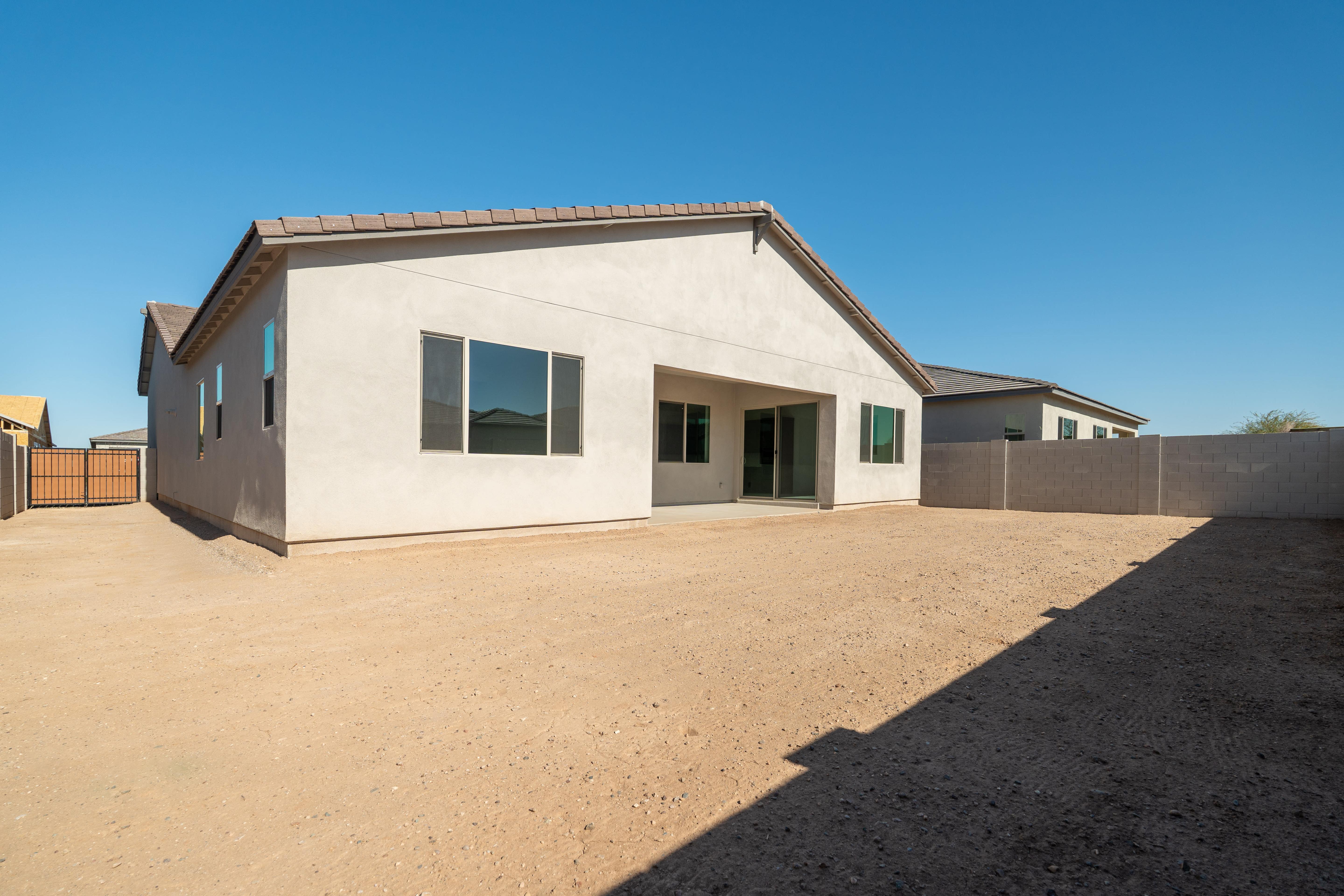 2589 E ALFONSO DR
