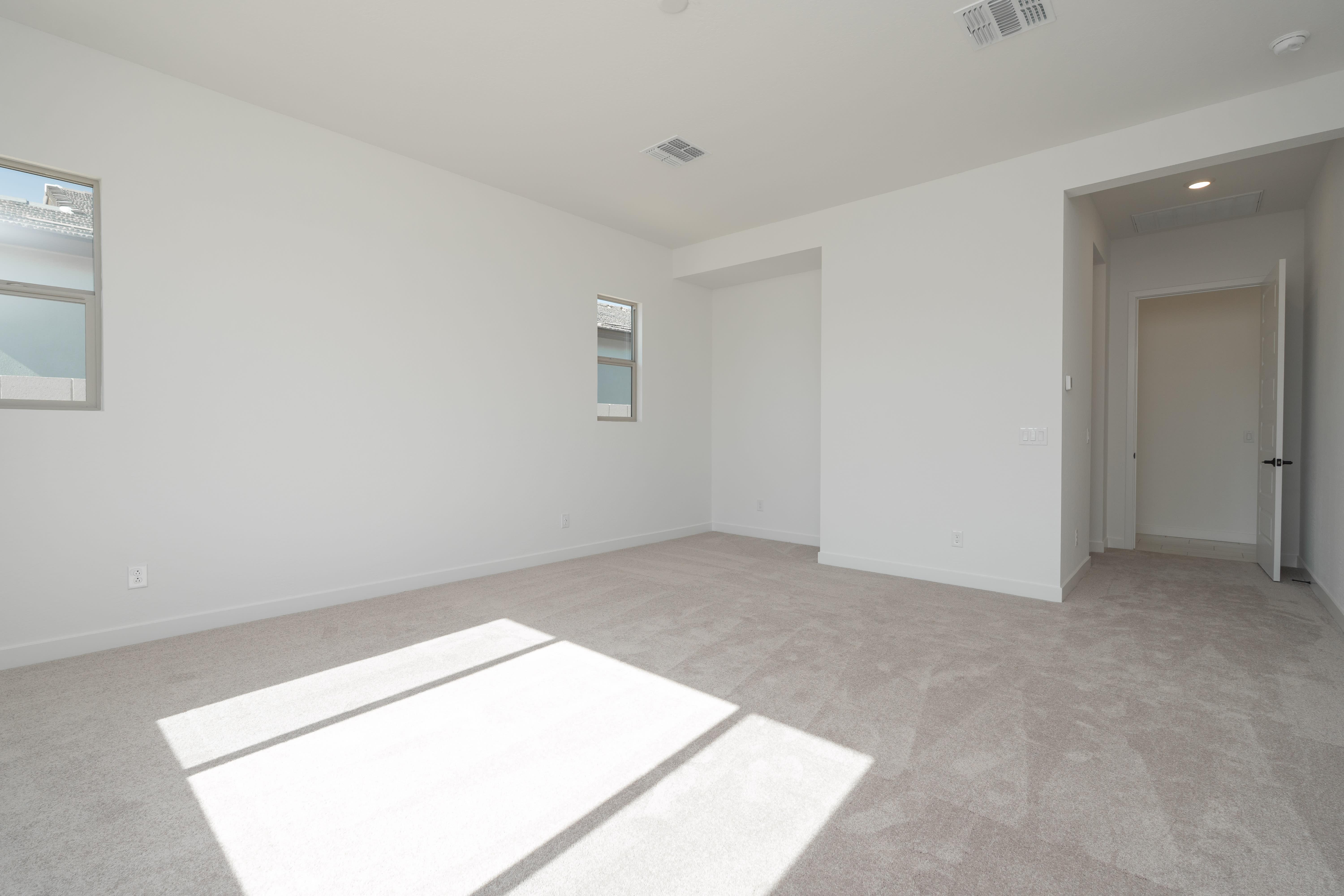 2589 E ALFONSO DR