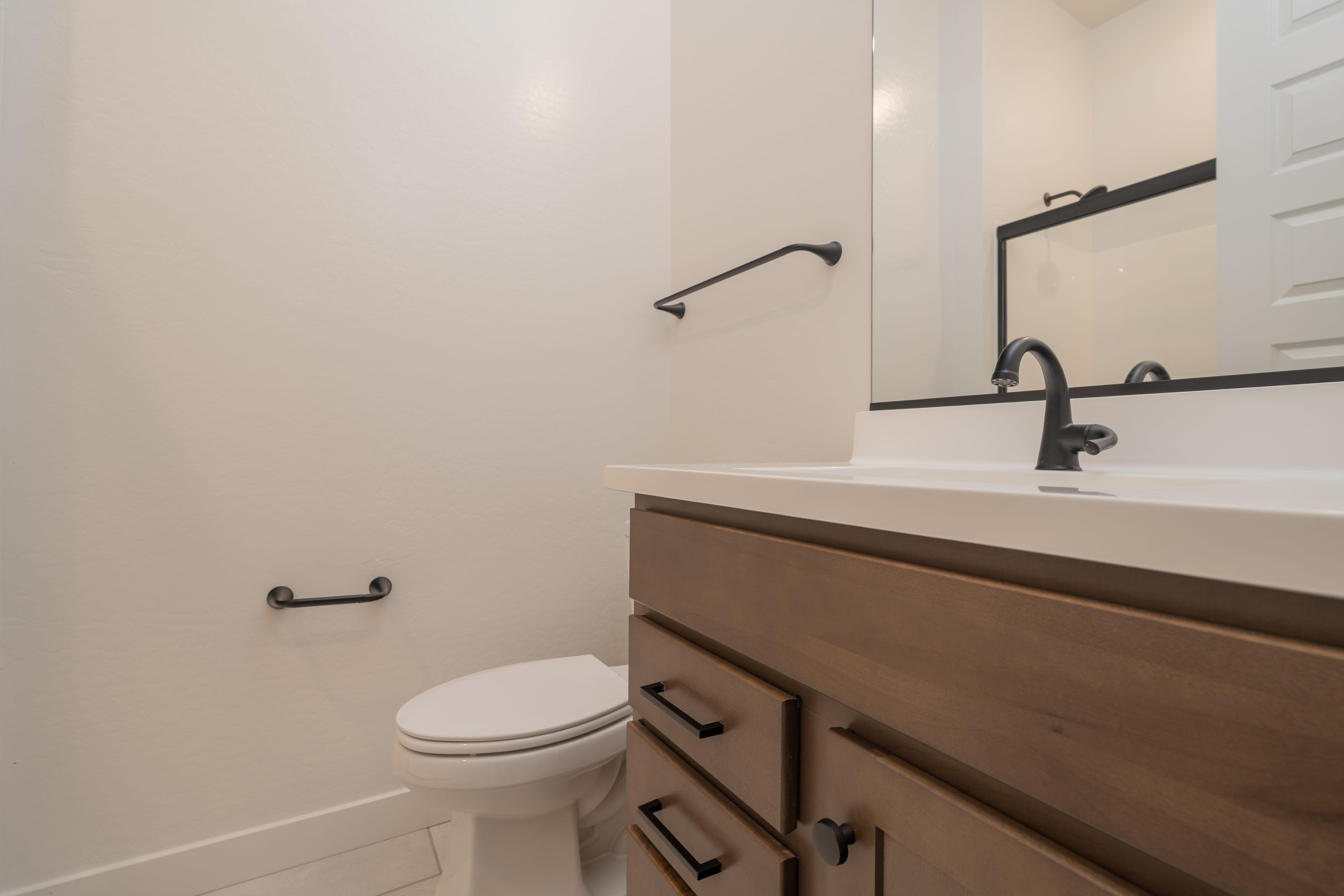 2589 E ALFONSO DR