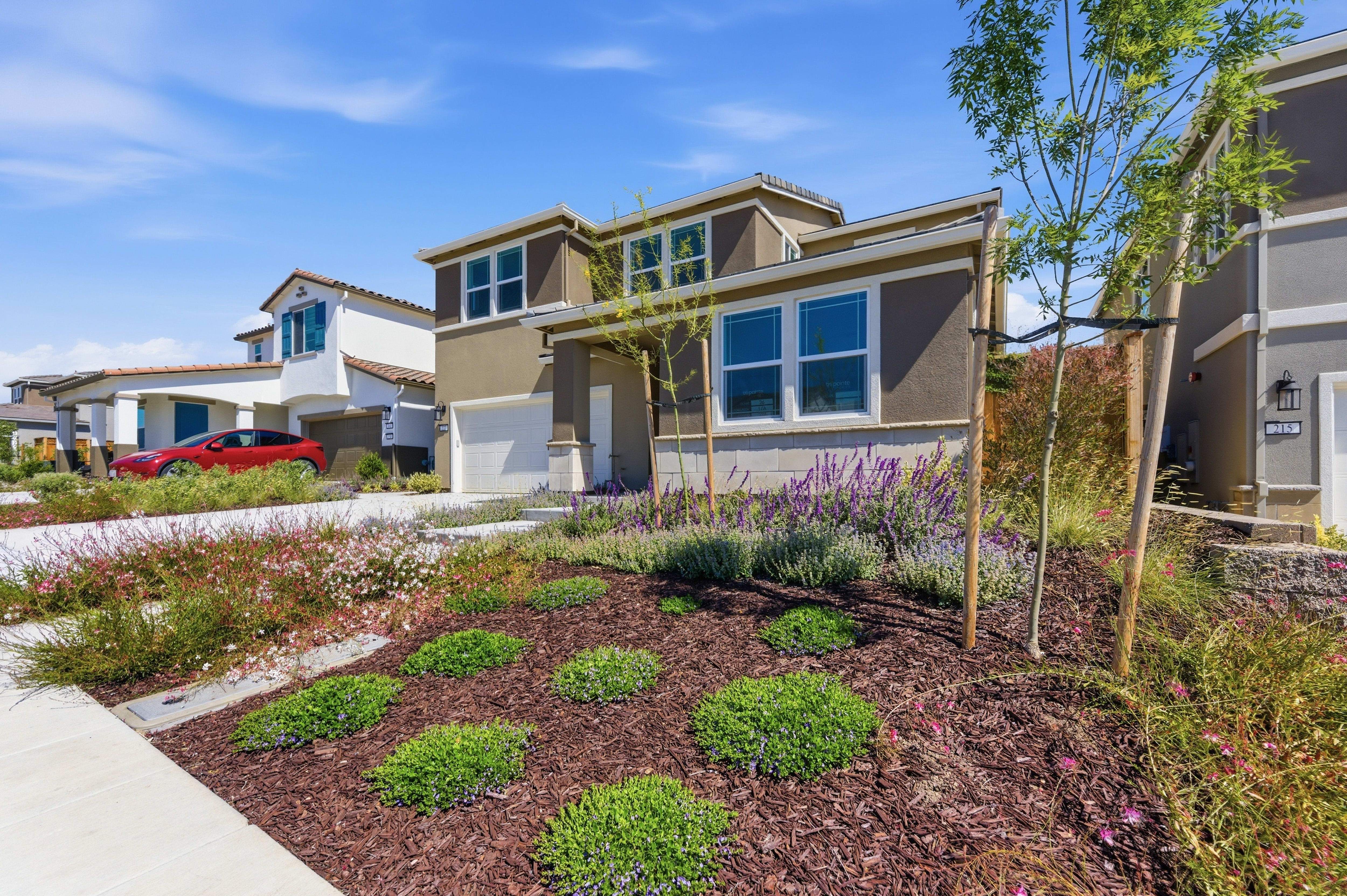 227 W Pasqua Glen