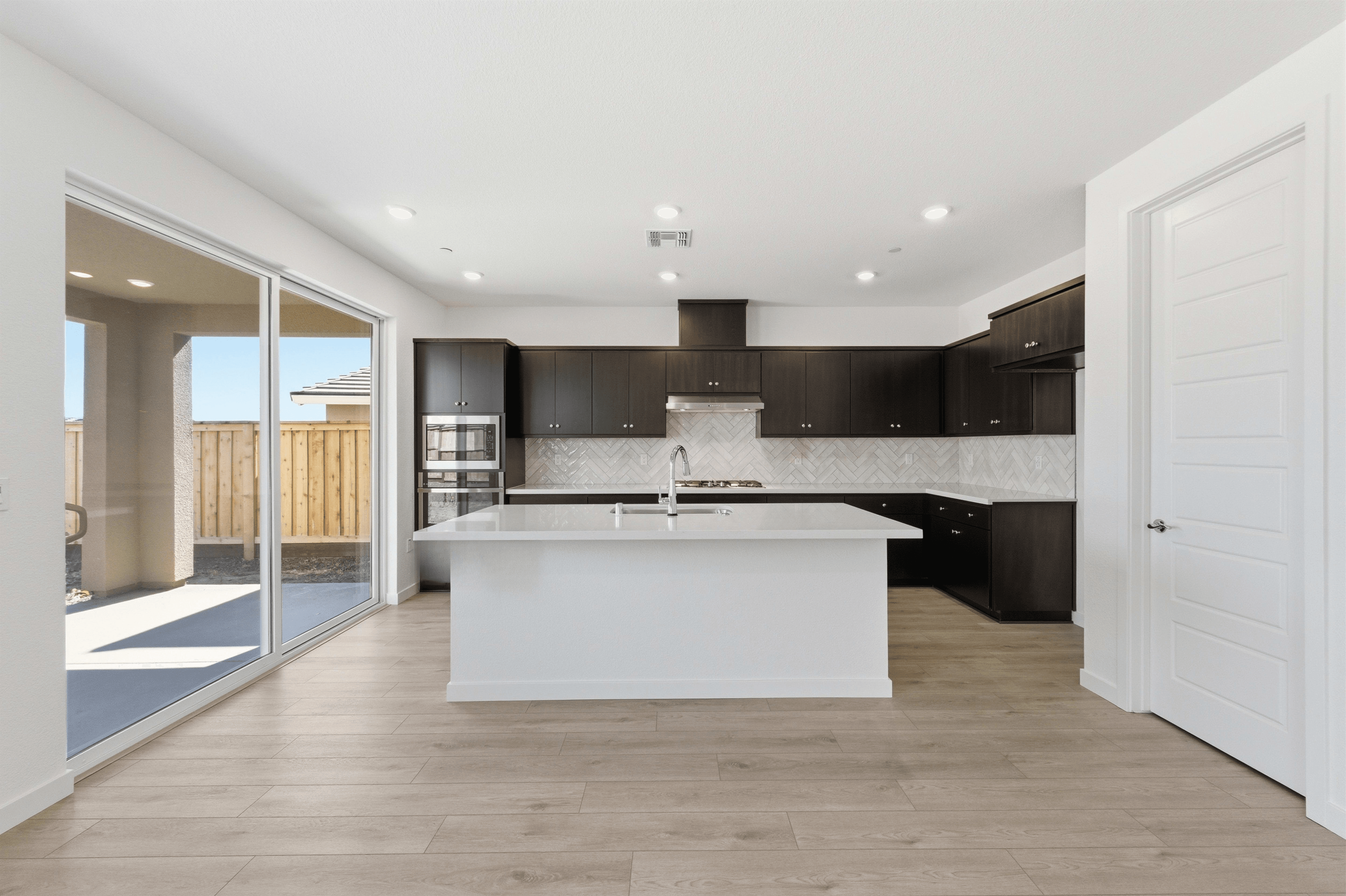 227 W Pasqua Glen