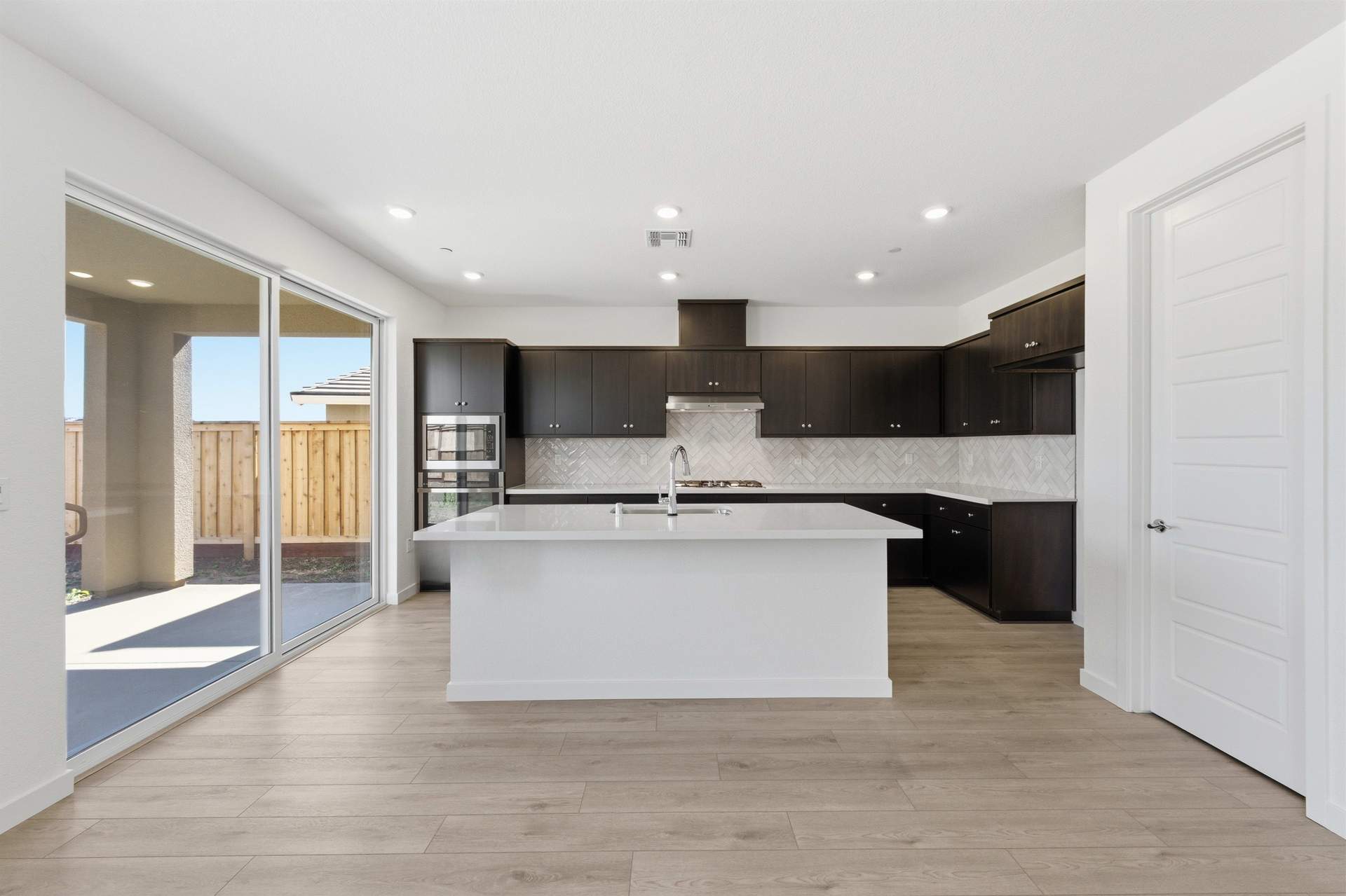 227 W Pasqua Glen