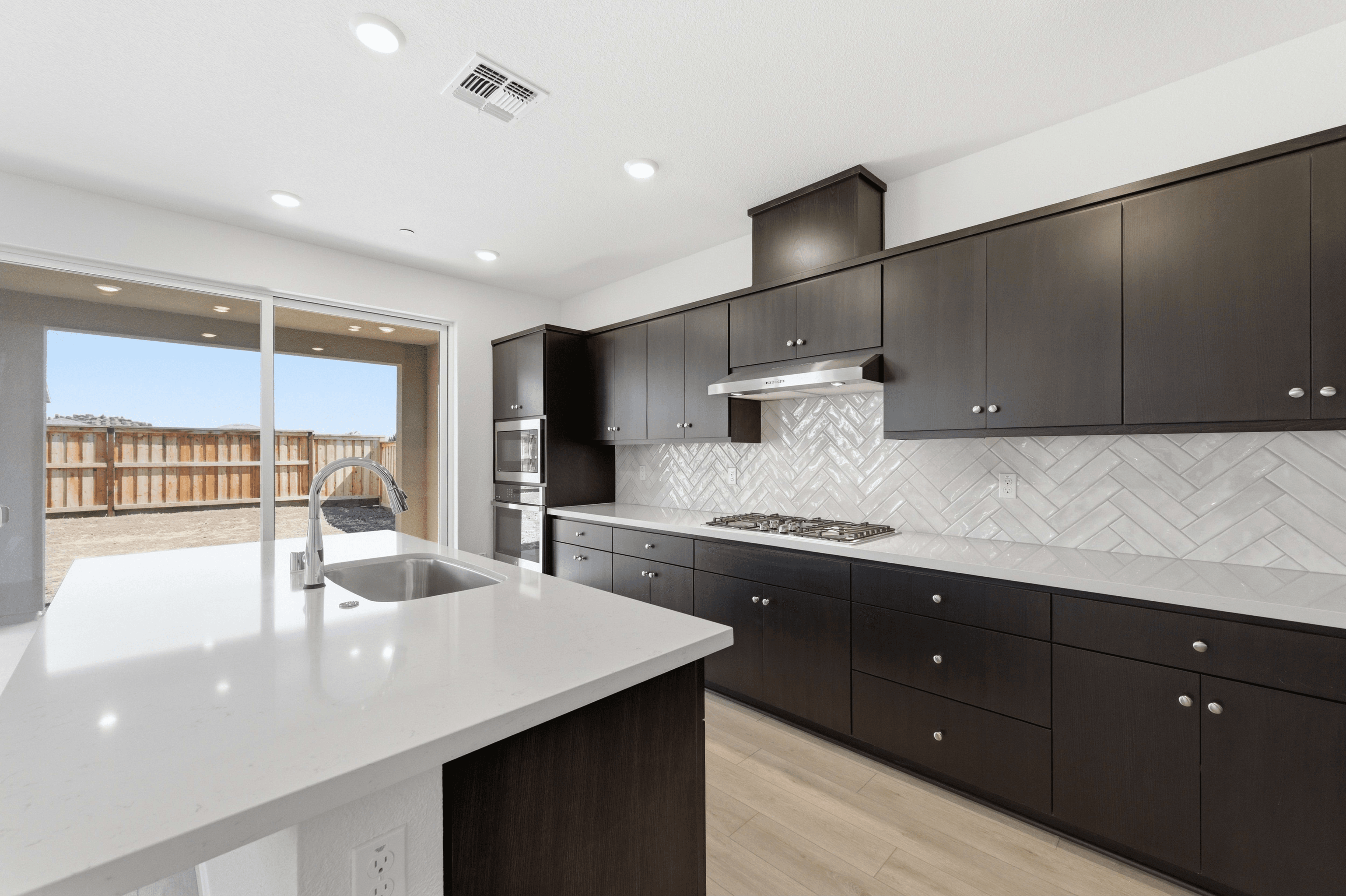 227 W Pasqua Glen