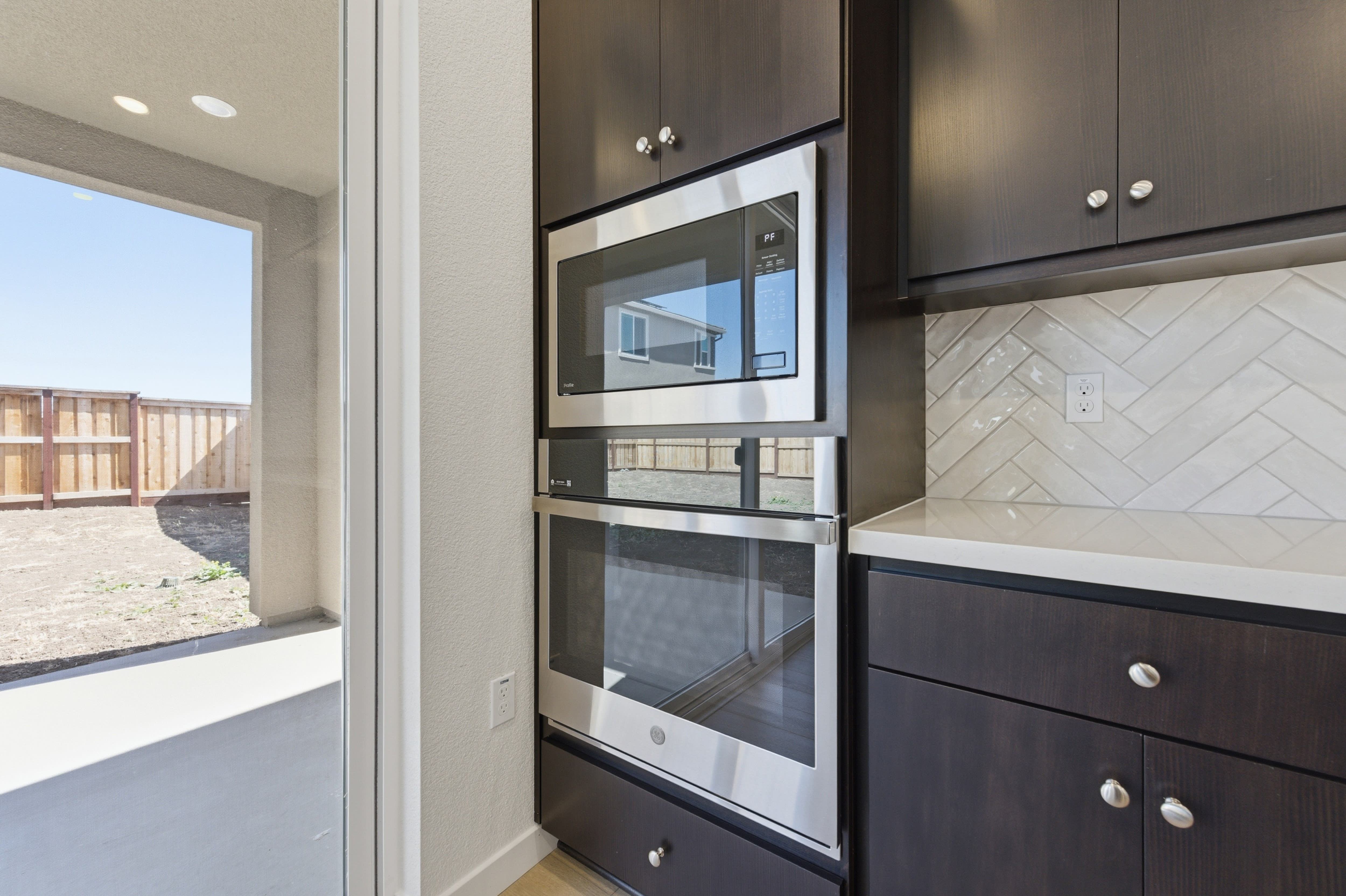 227 W Pasqua Glen