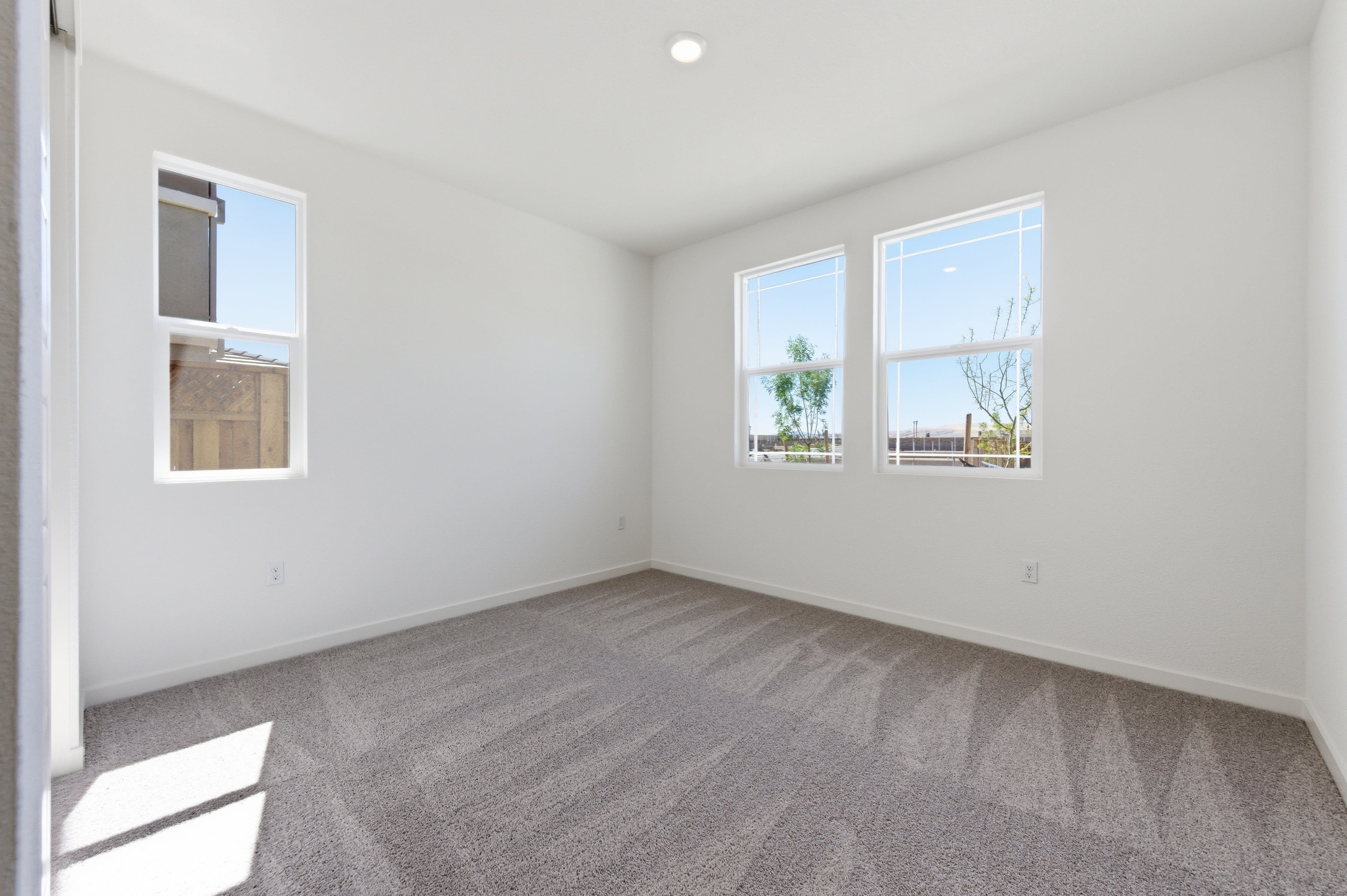 227 W Pasqua Glen