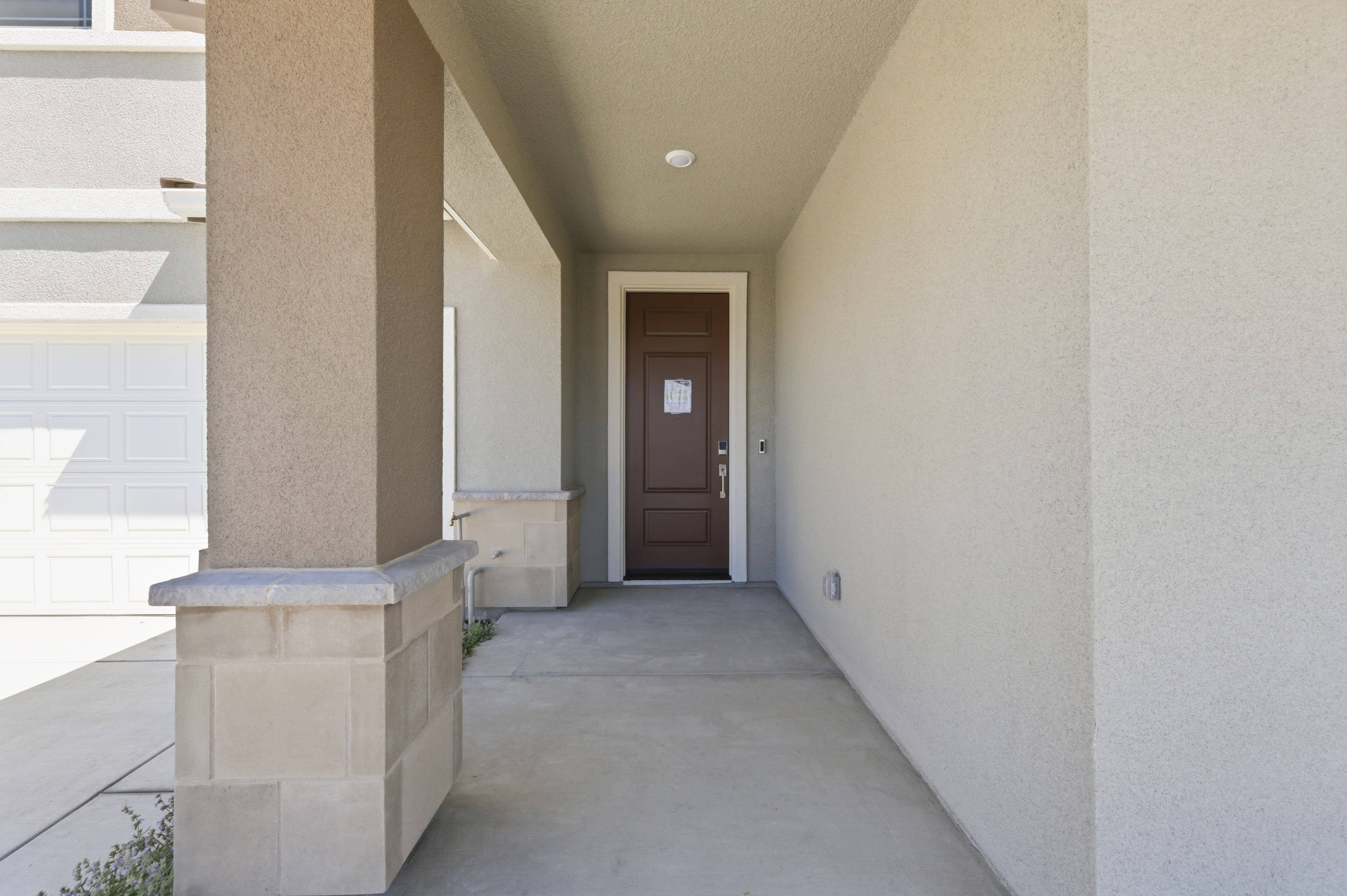 215 W Pasqua Glen