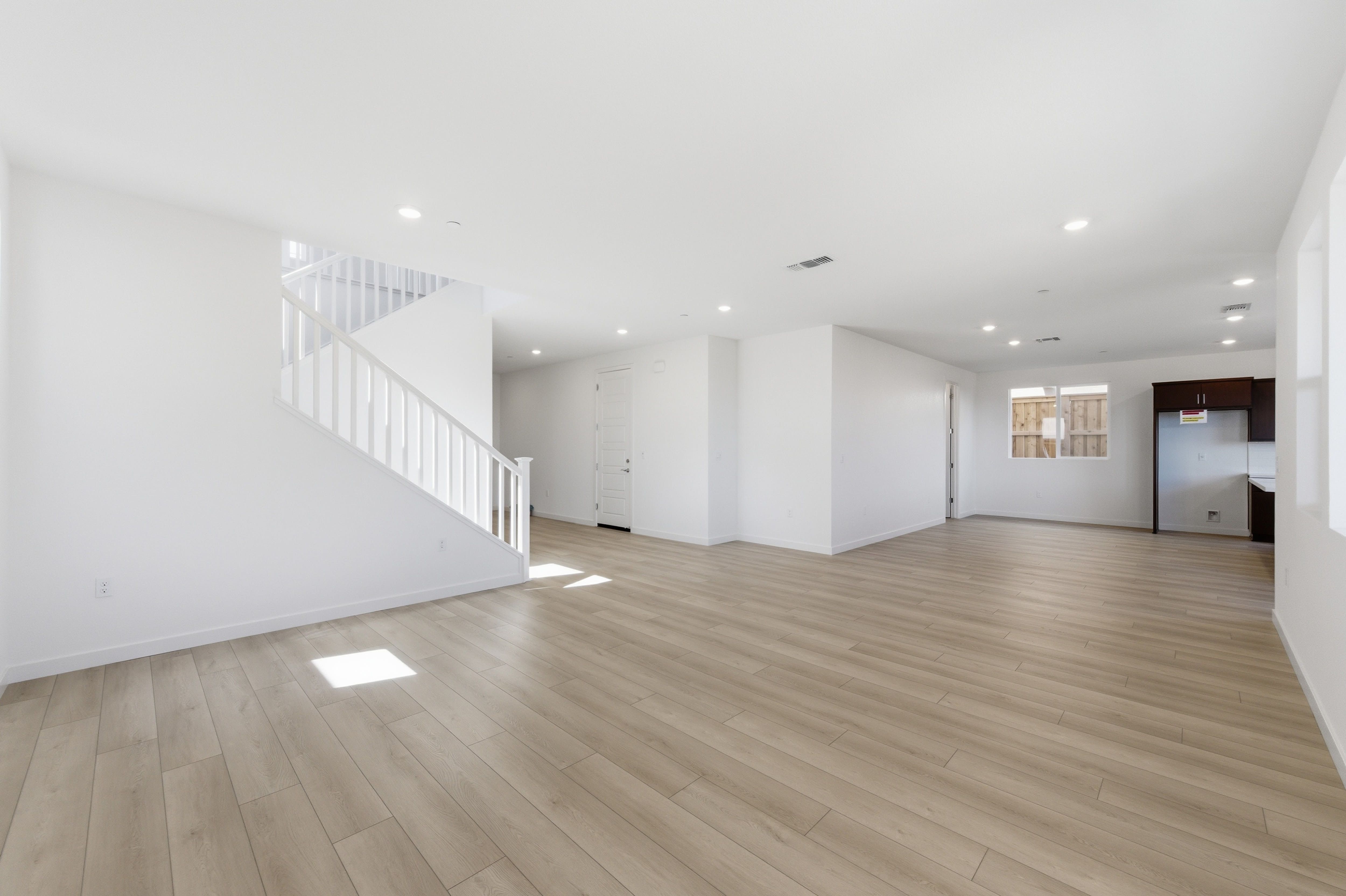 215 W Pasqua Glen