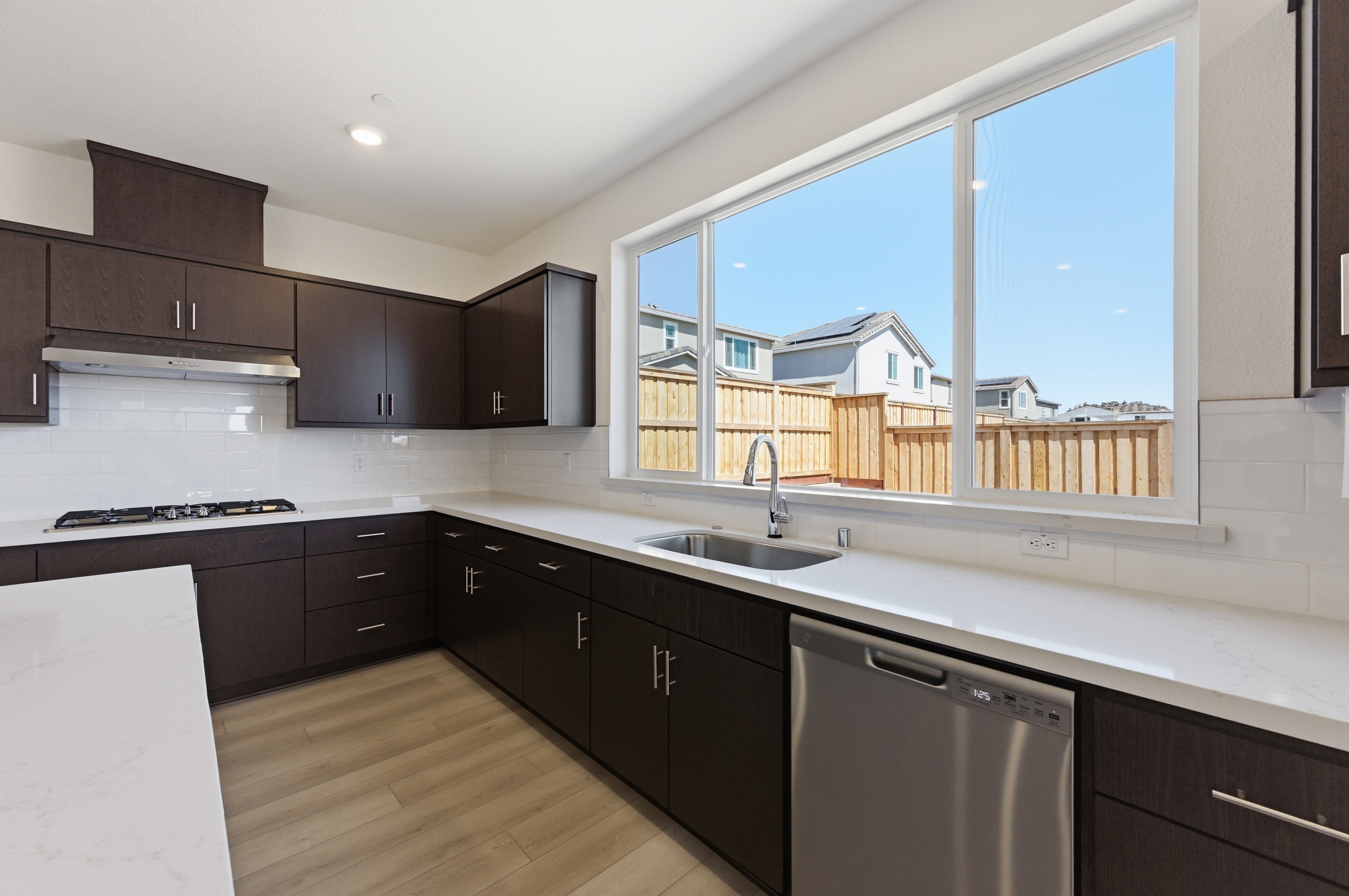 215 W Pasqua Glen