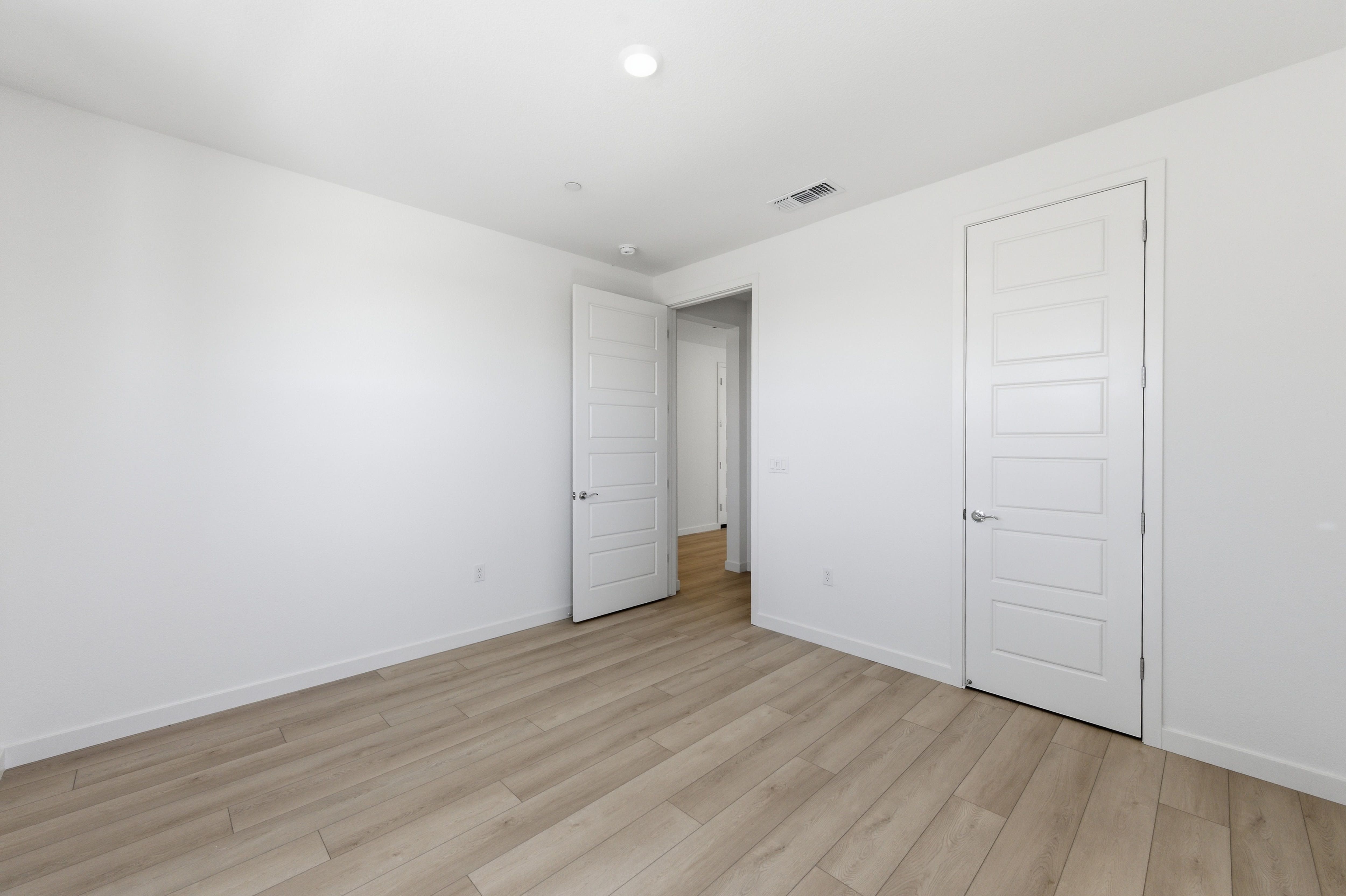 215 W Pasqua Glen