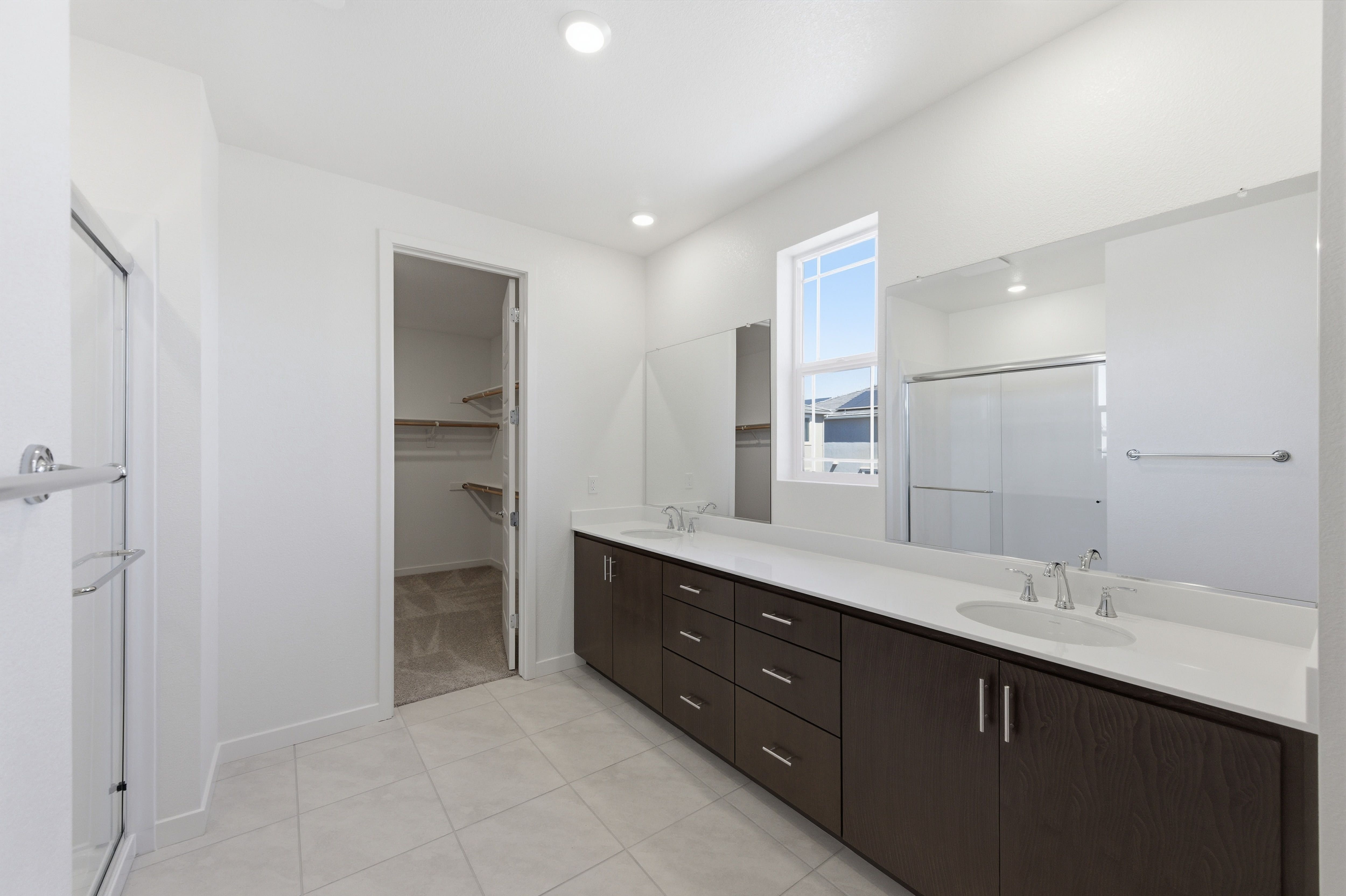 215 W Pasqua Glen