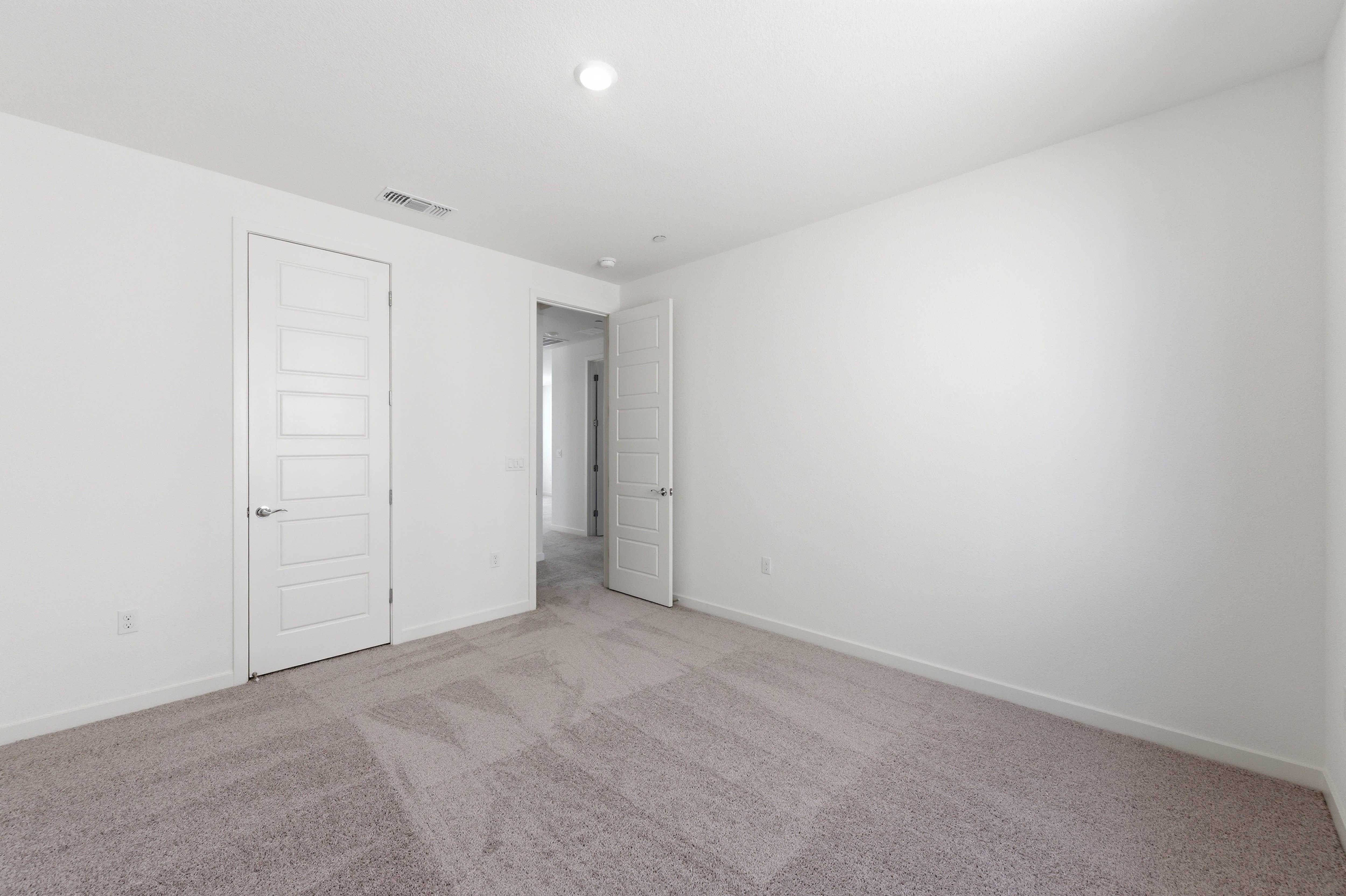 215 W Pasqua Glen