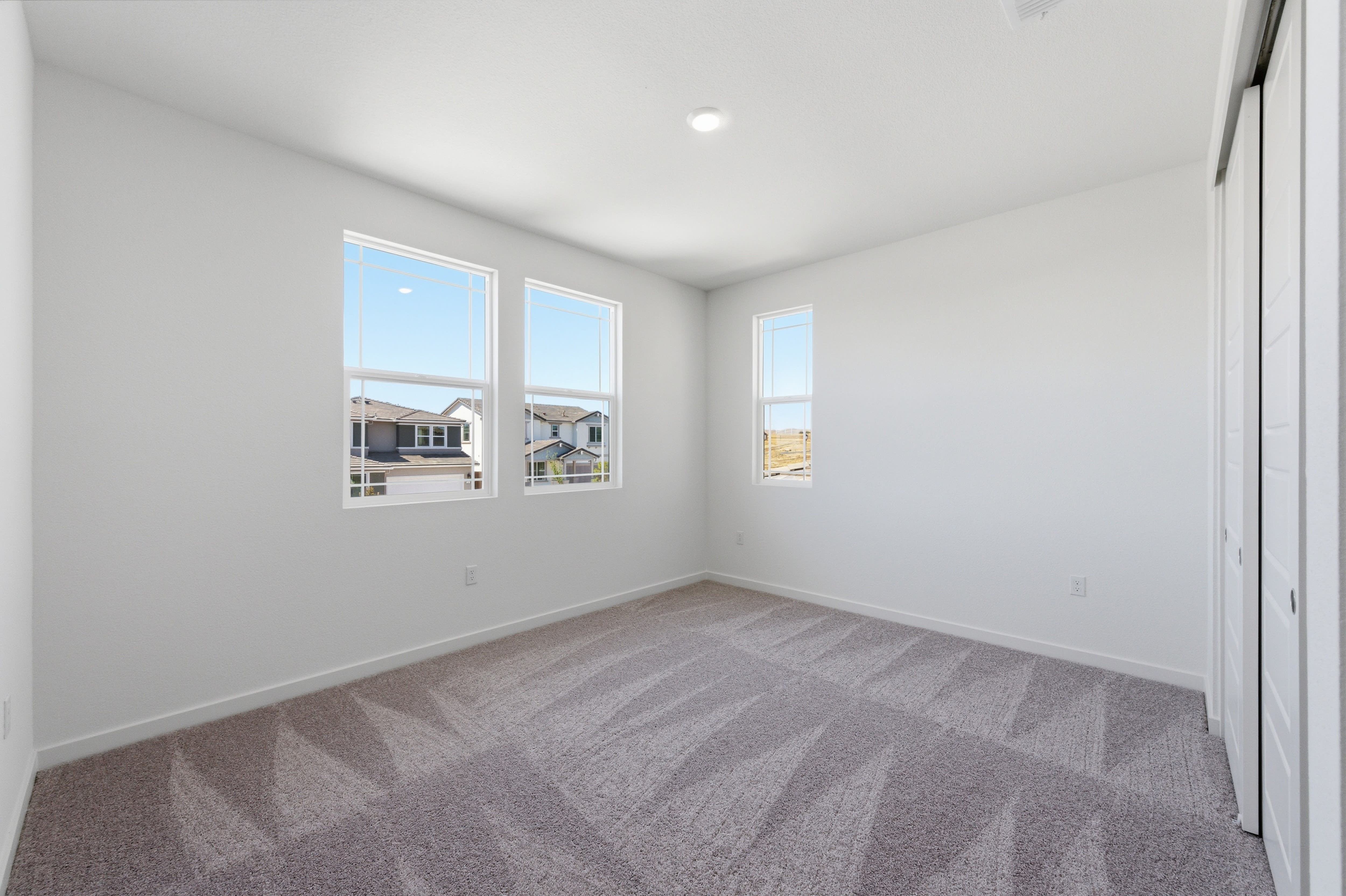 215 W Pasqua Glen