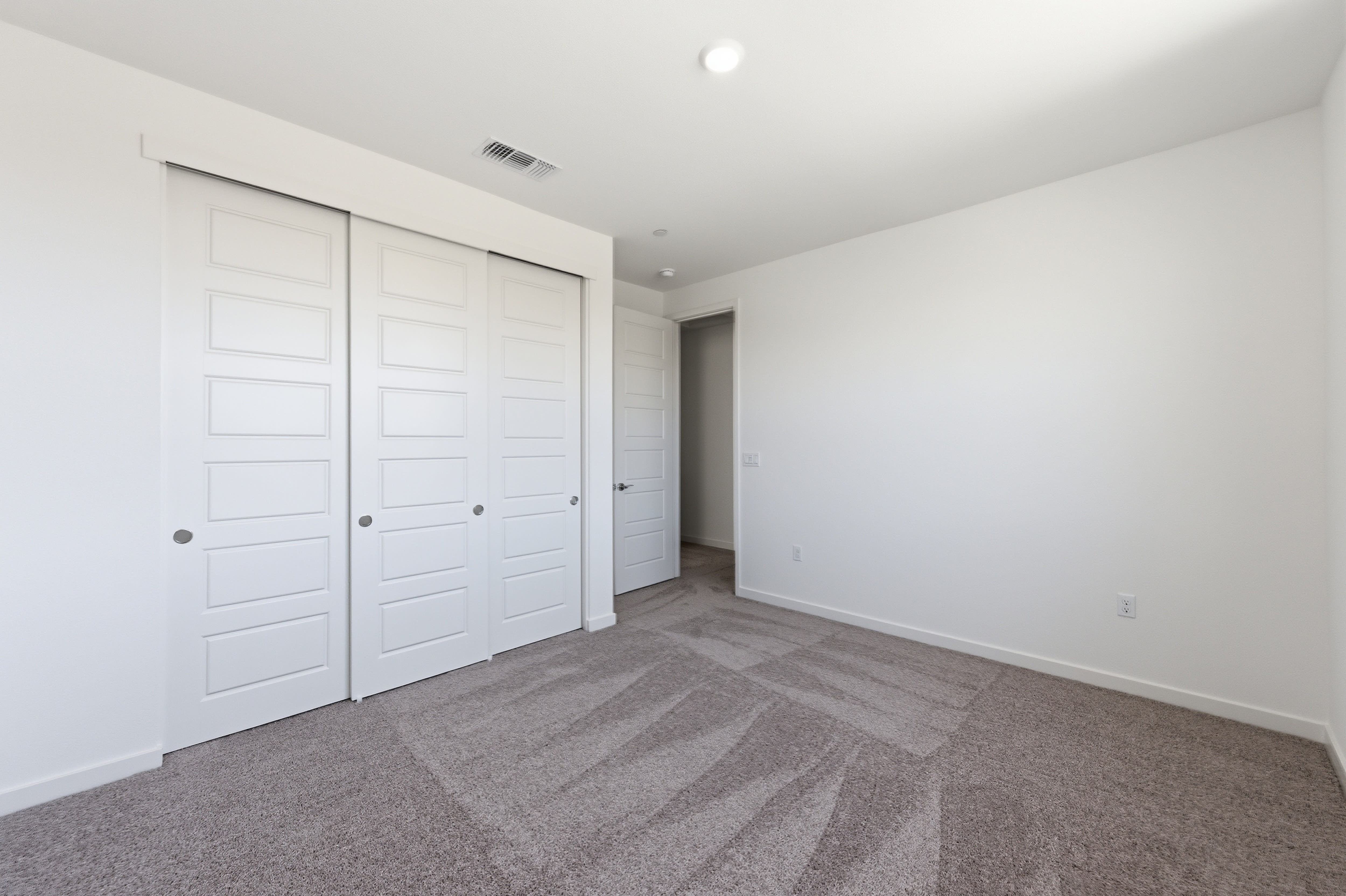 215 W Pasqua Glen