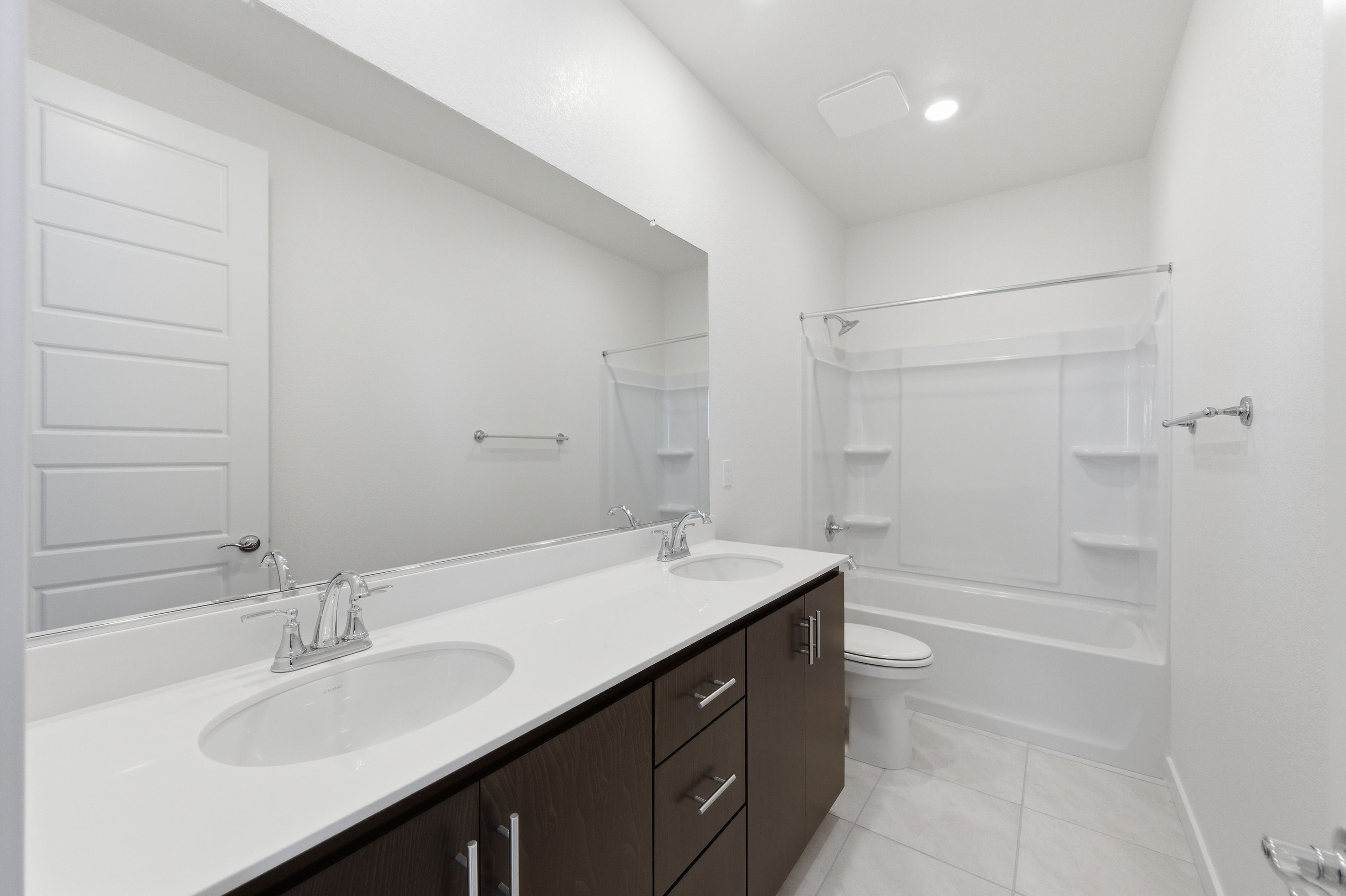 215 W Pasqua Glen