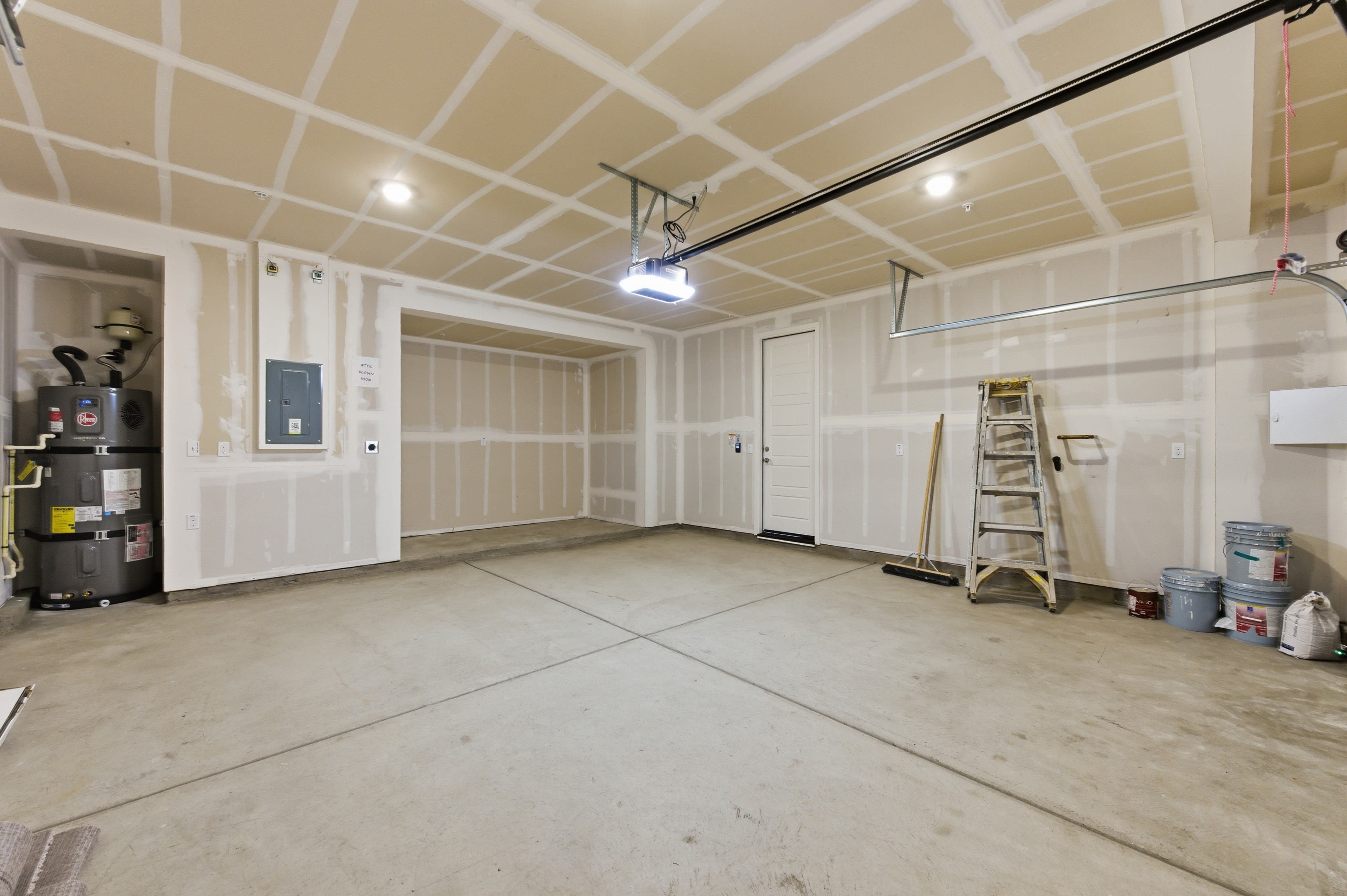 215 W Pasqua Glen