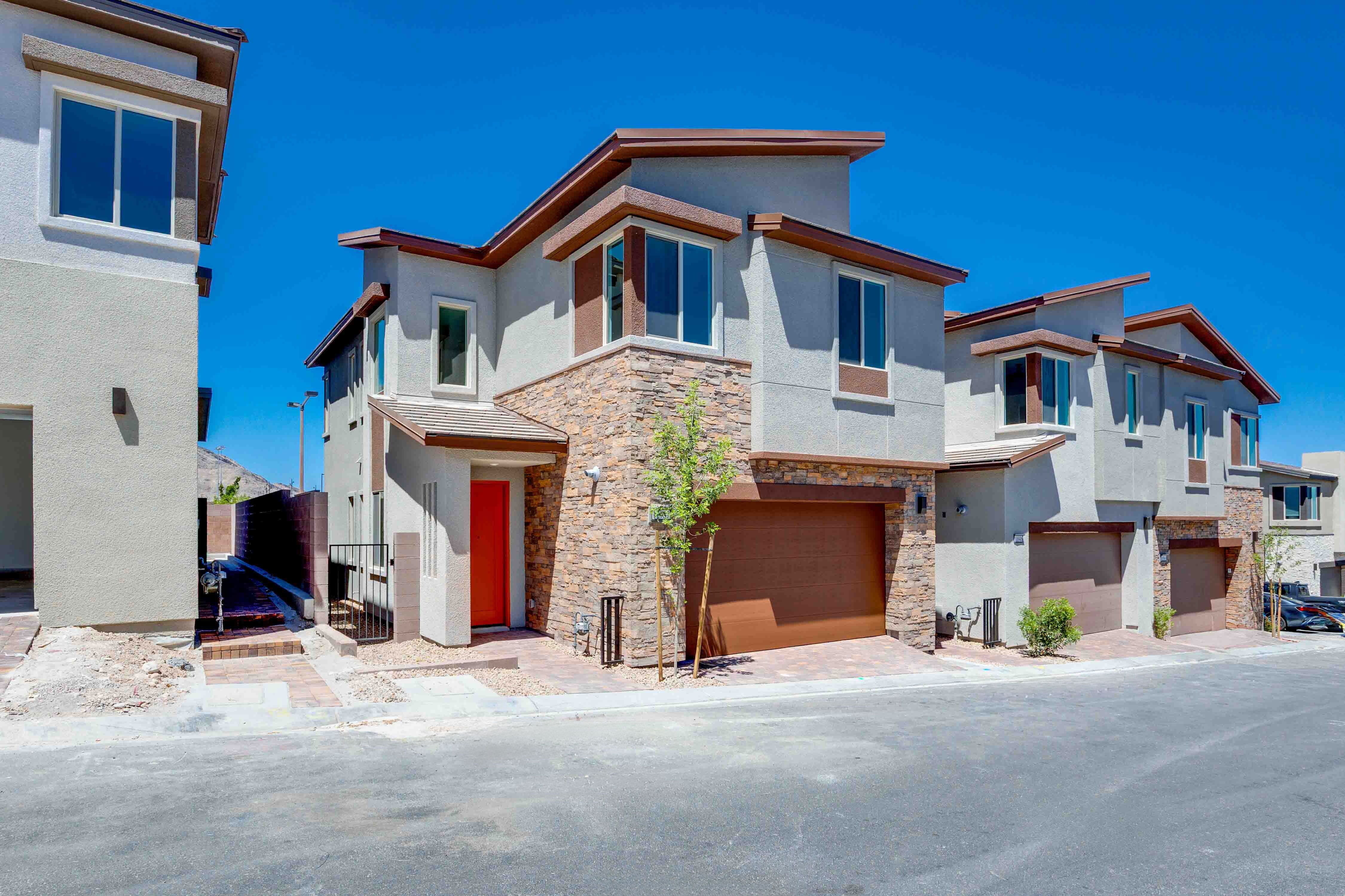 11952 ANGLE CLIFF AVENUE