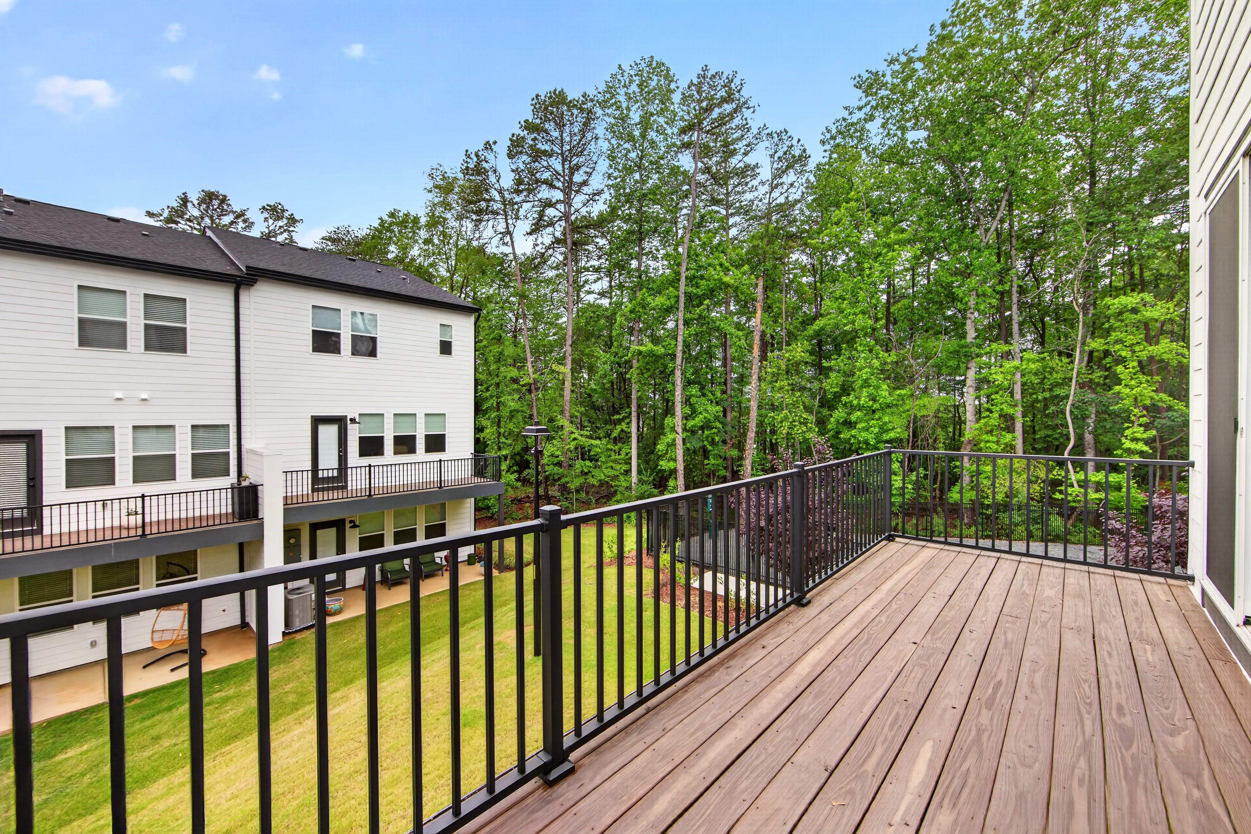 921 Archway Ln