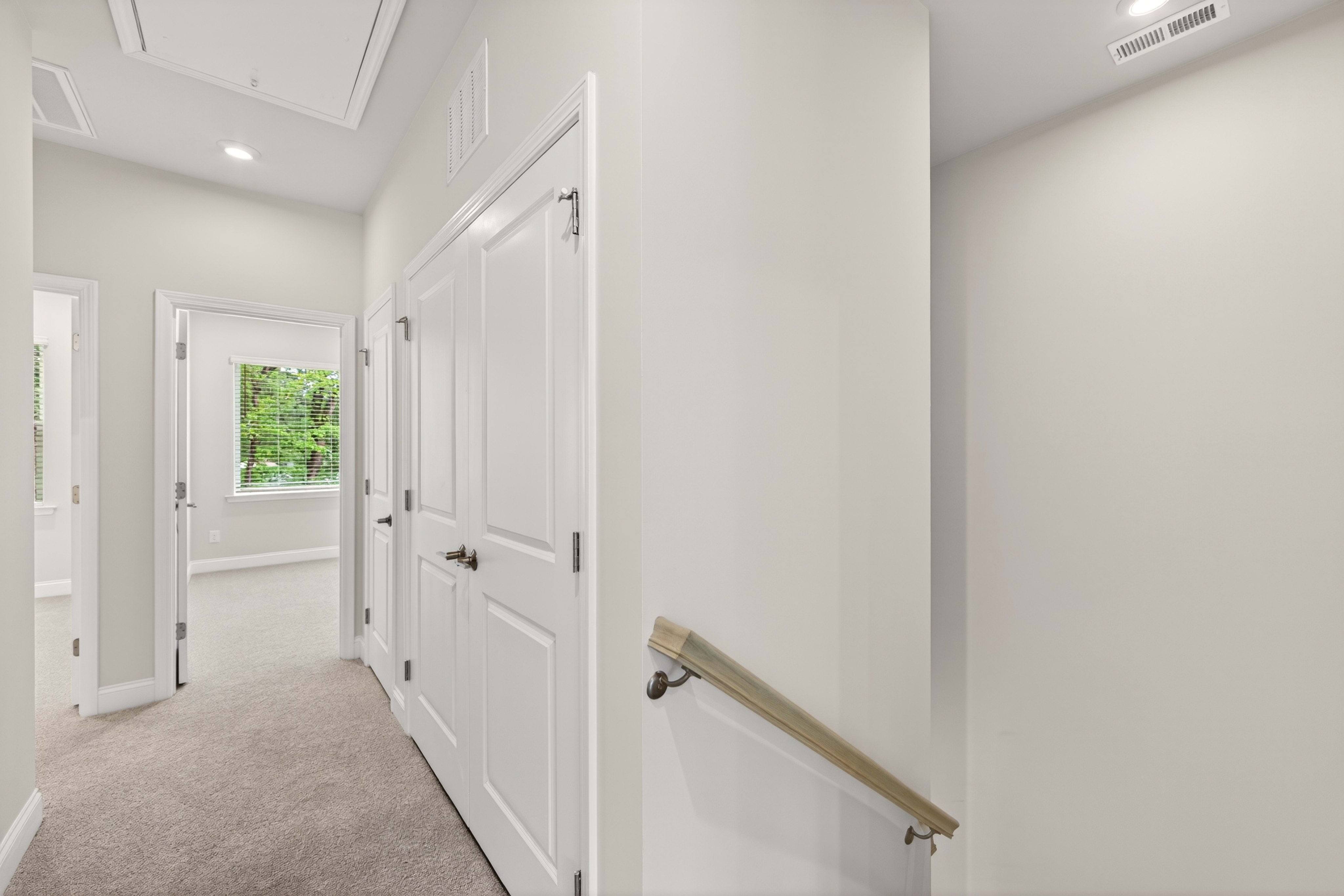 921 Archway Ln