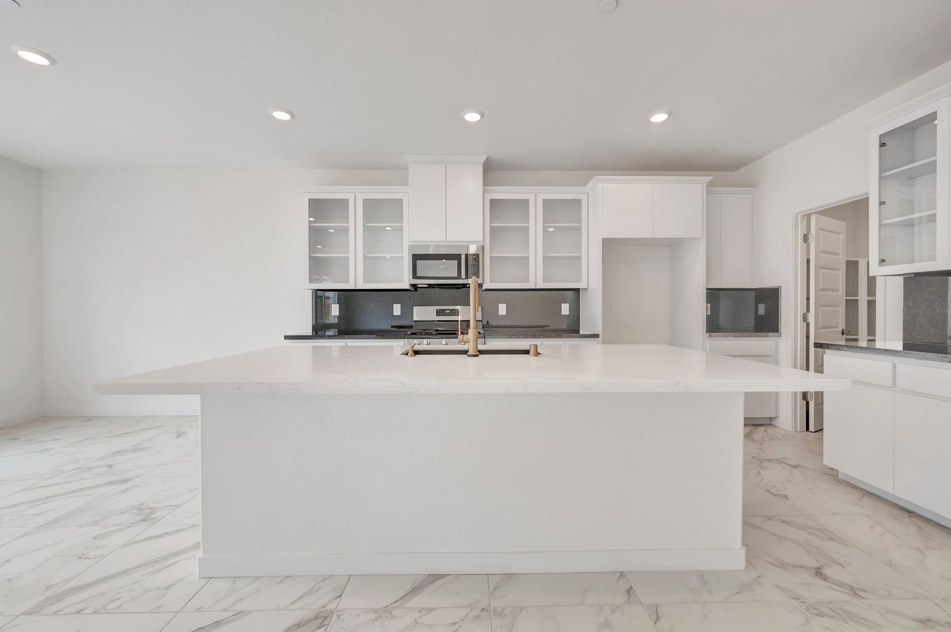 12046 Mircado Way