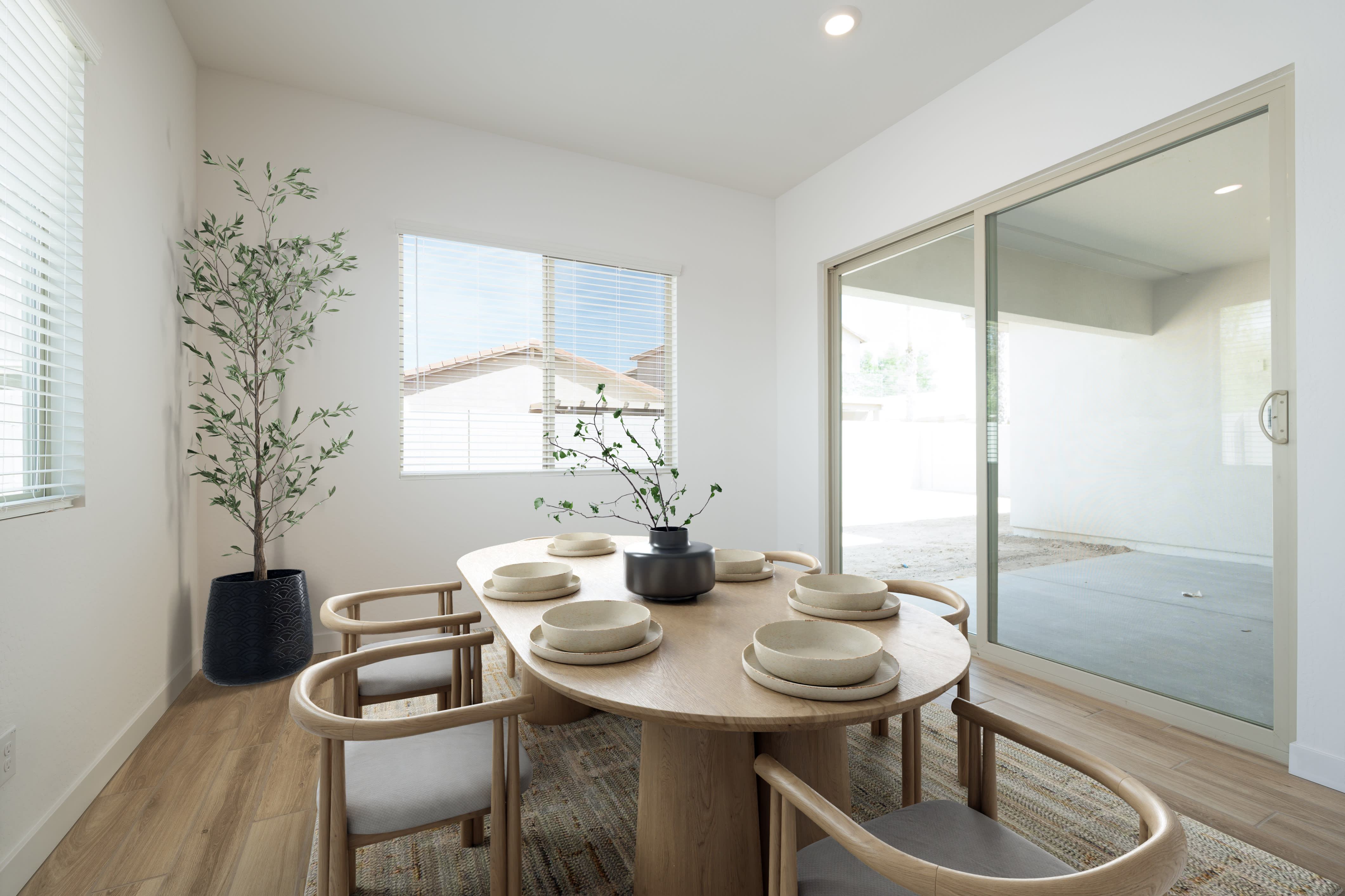 40165 N ALAMEDA DR