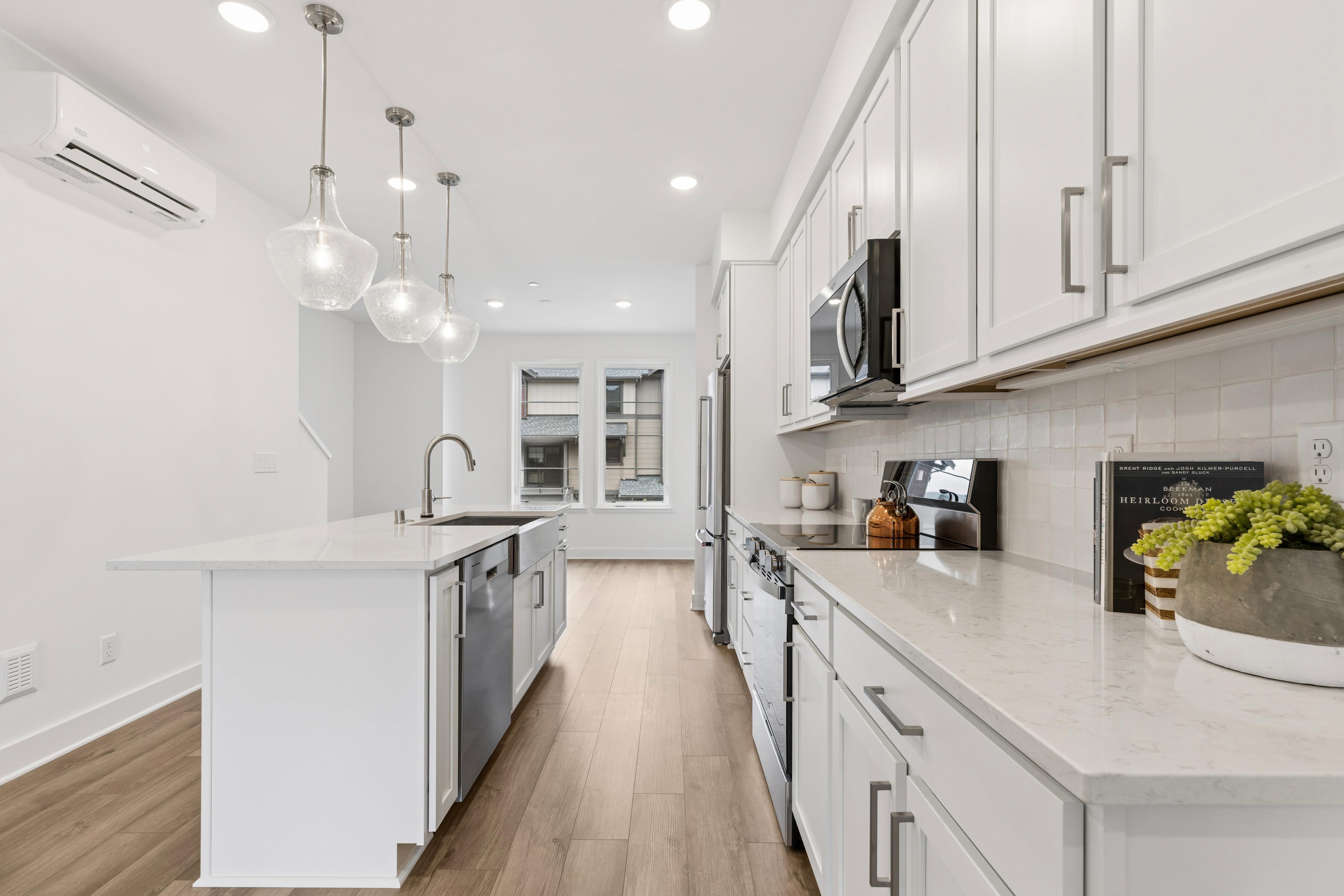 1952 SE 12TH ST