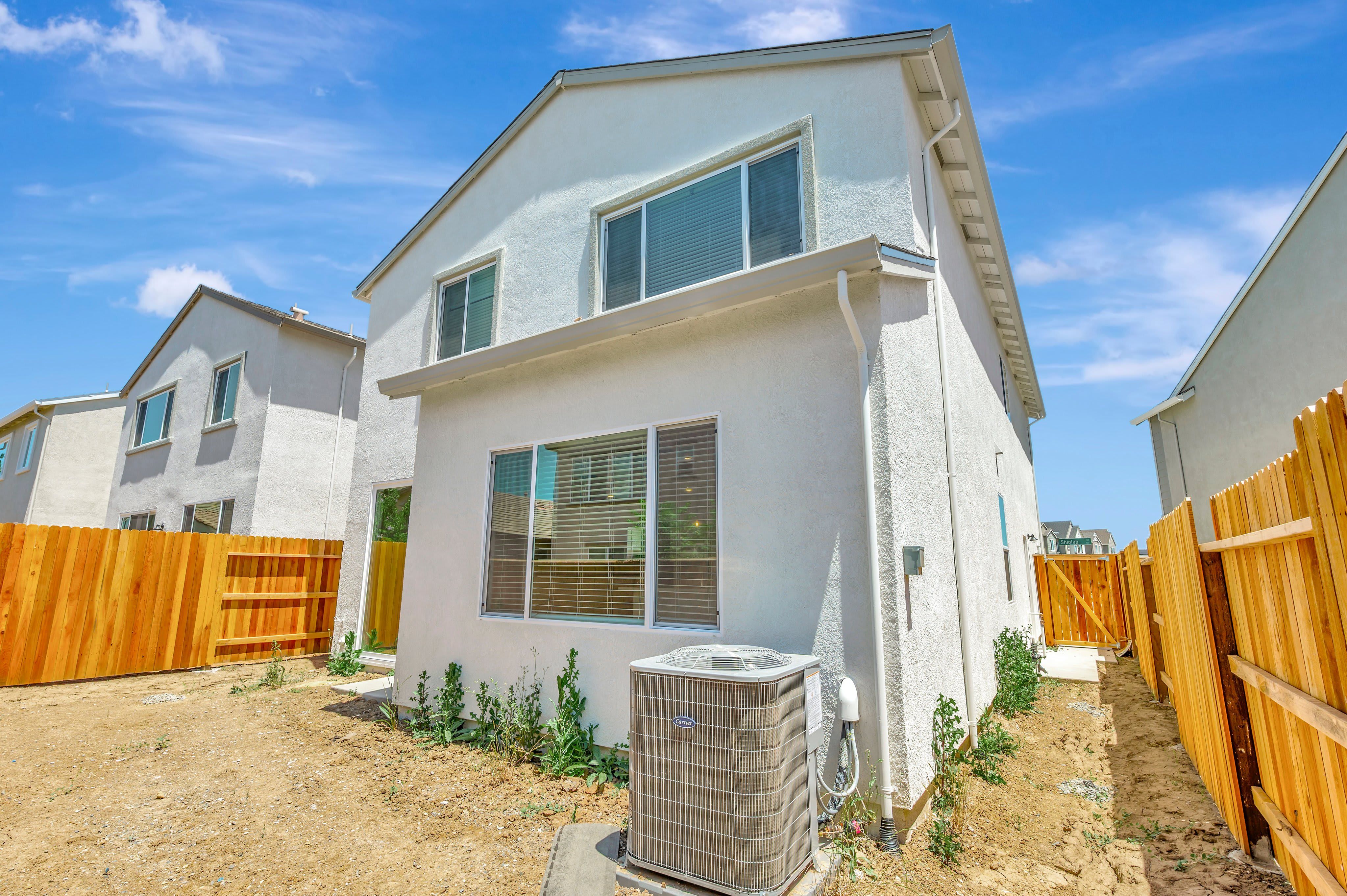 109 Shiplap Cir