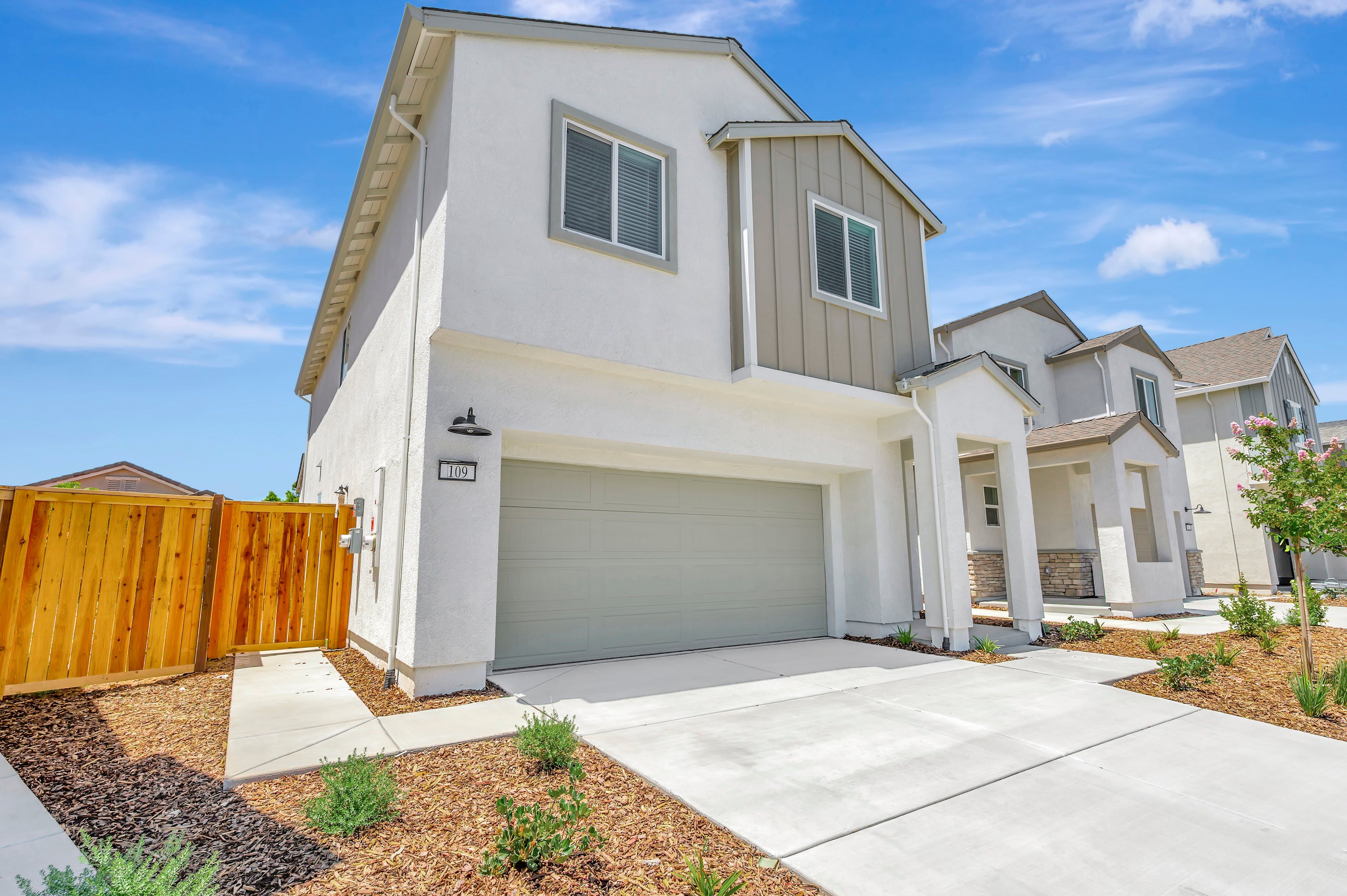 109 Shiplap Cir