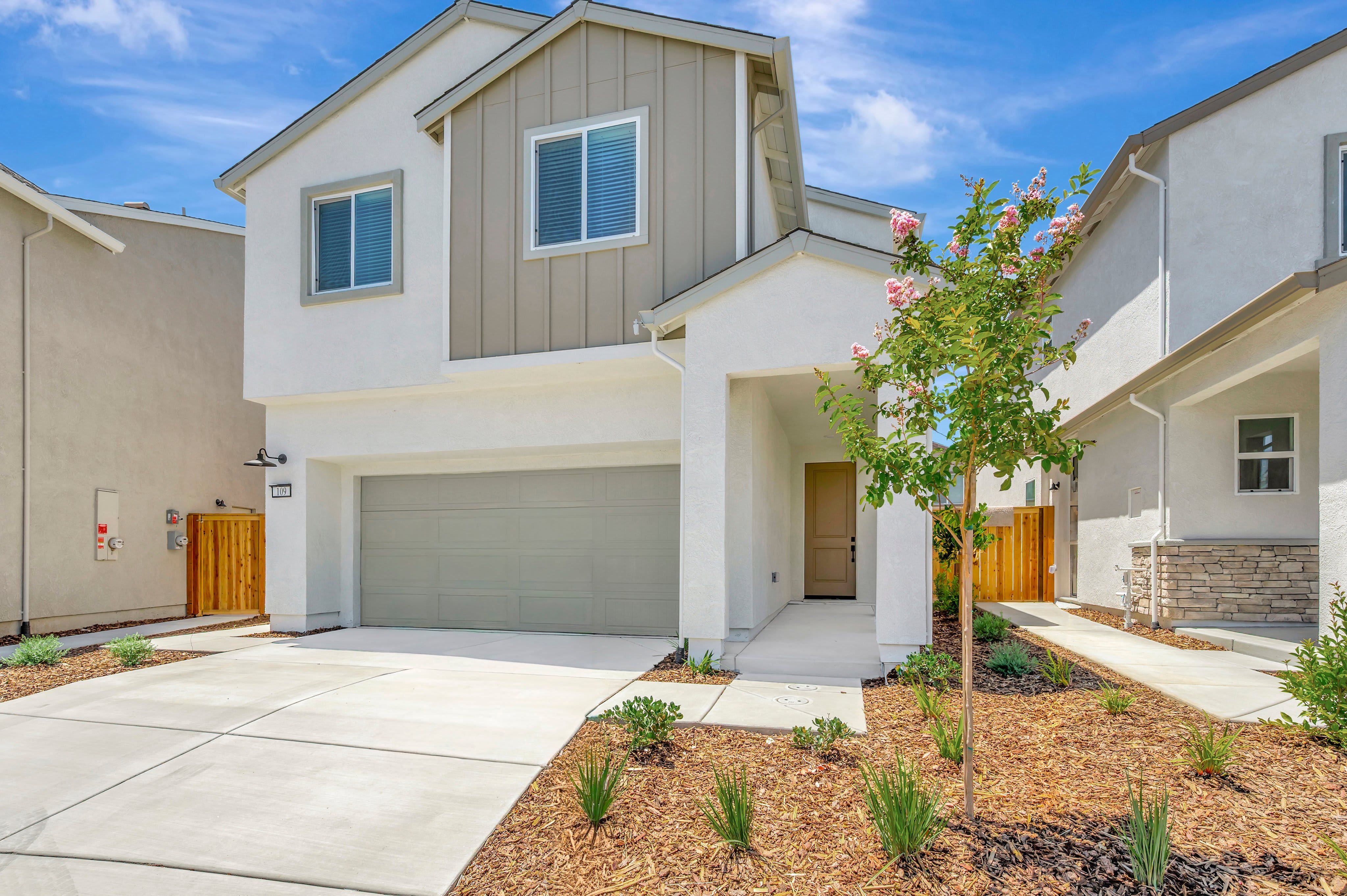 109 Shiplap Cir