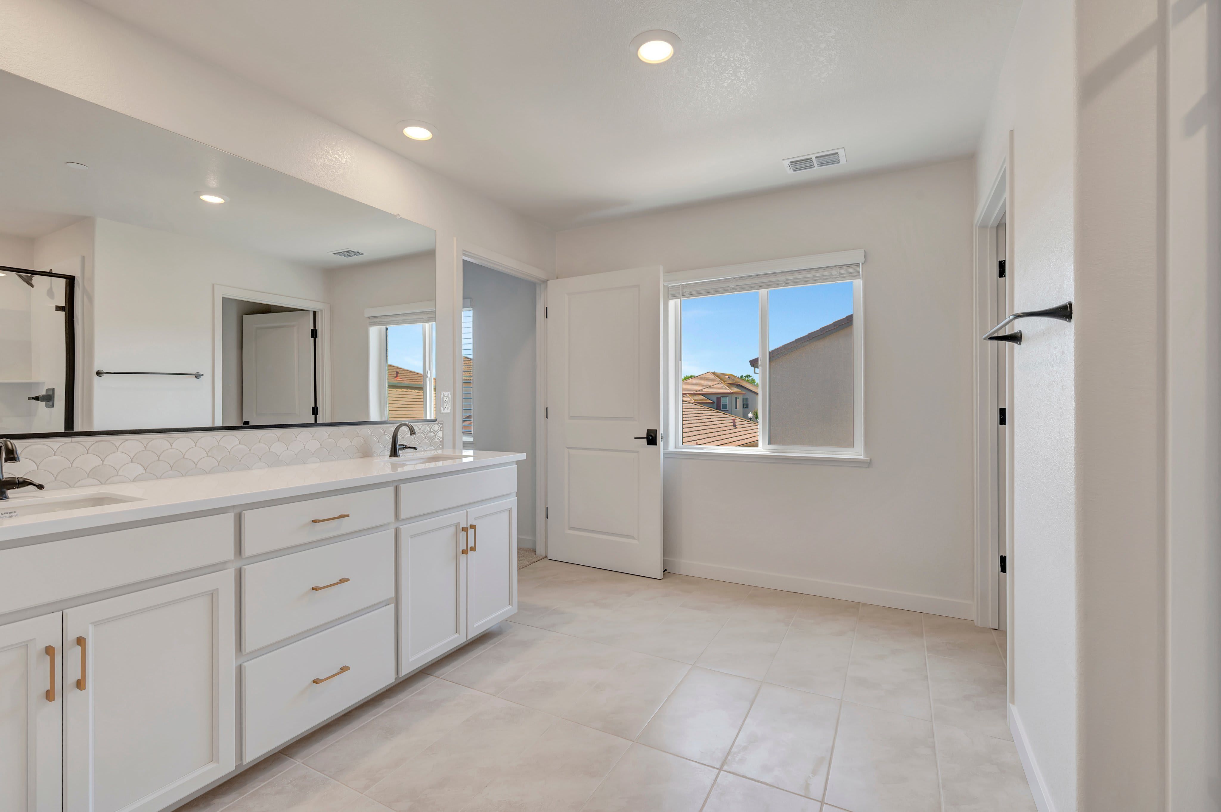109 Shiplap Cir
