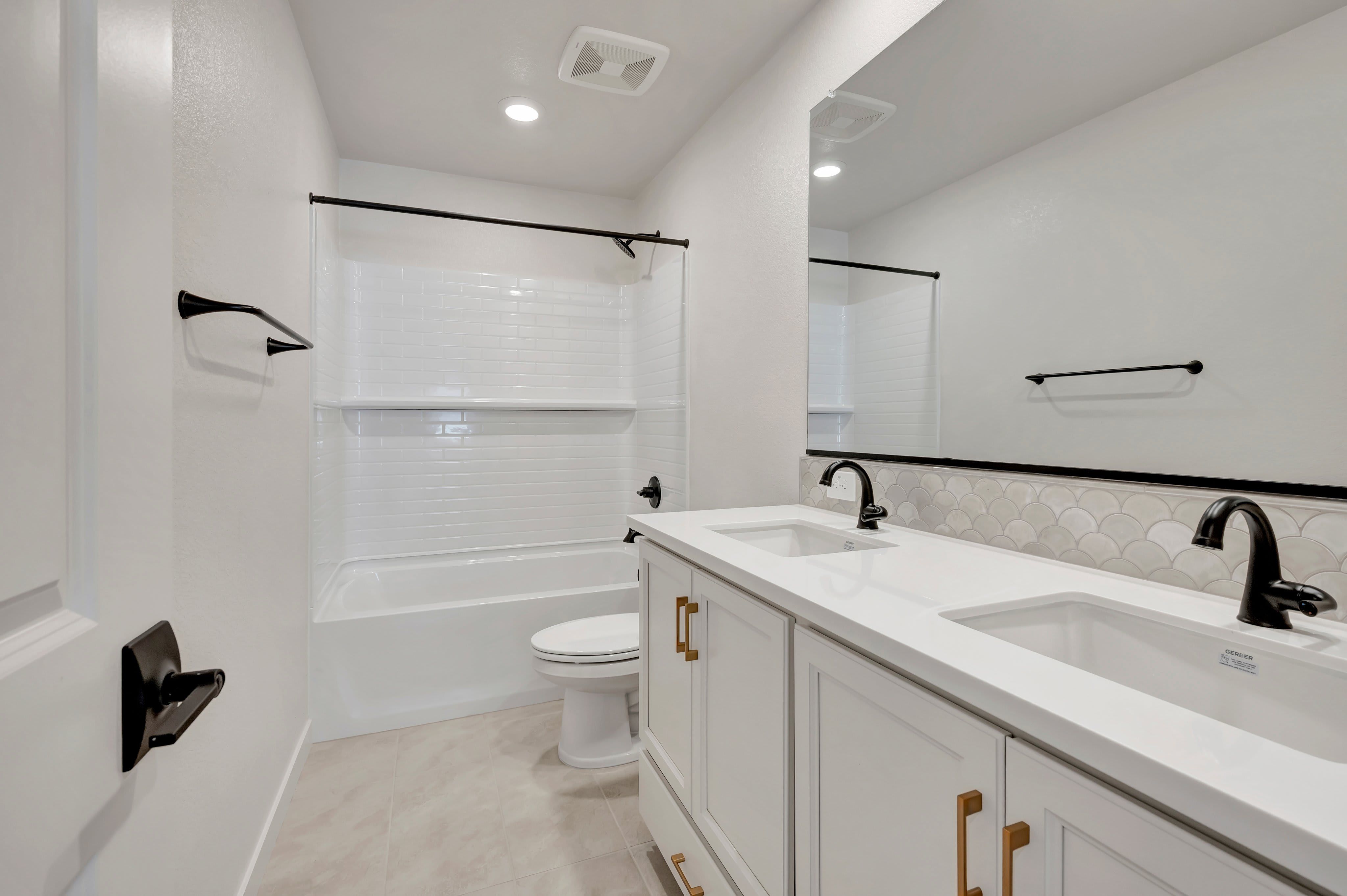 109 Shiplap Cir