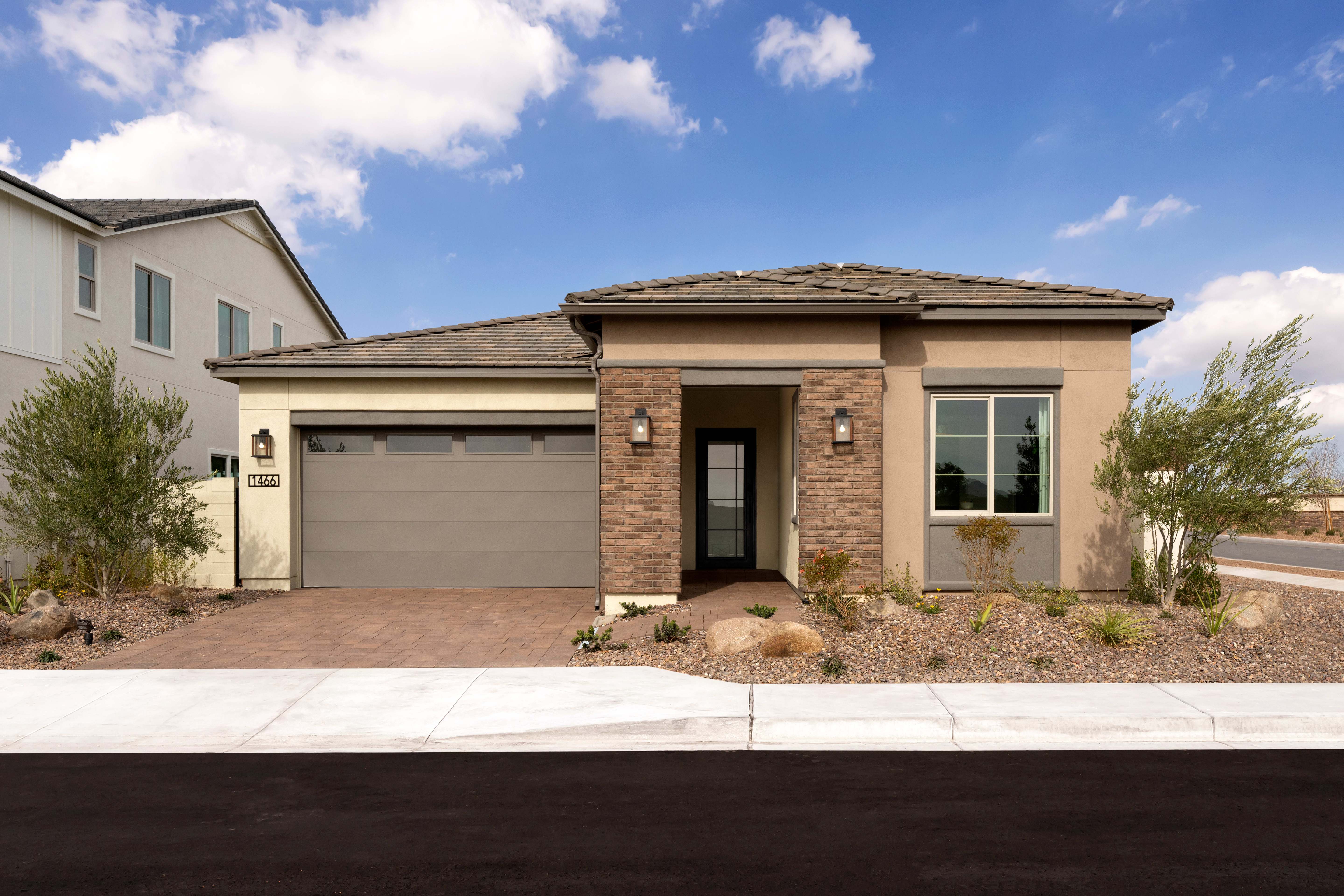 1466 E Coconino Way