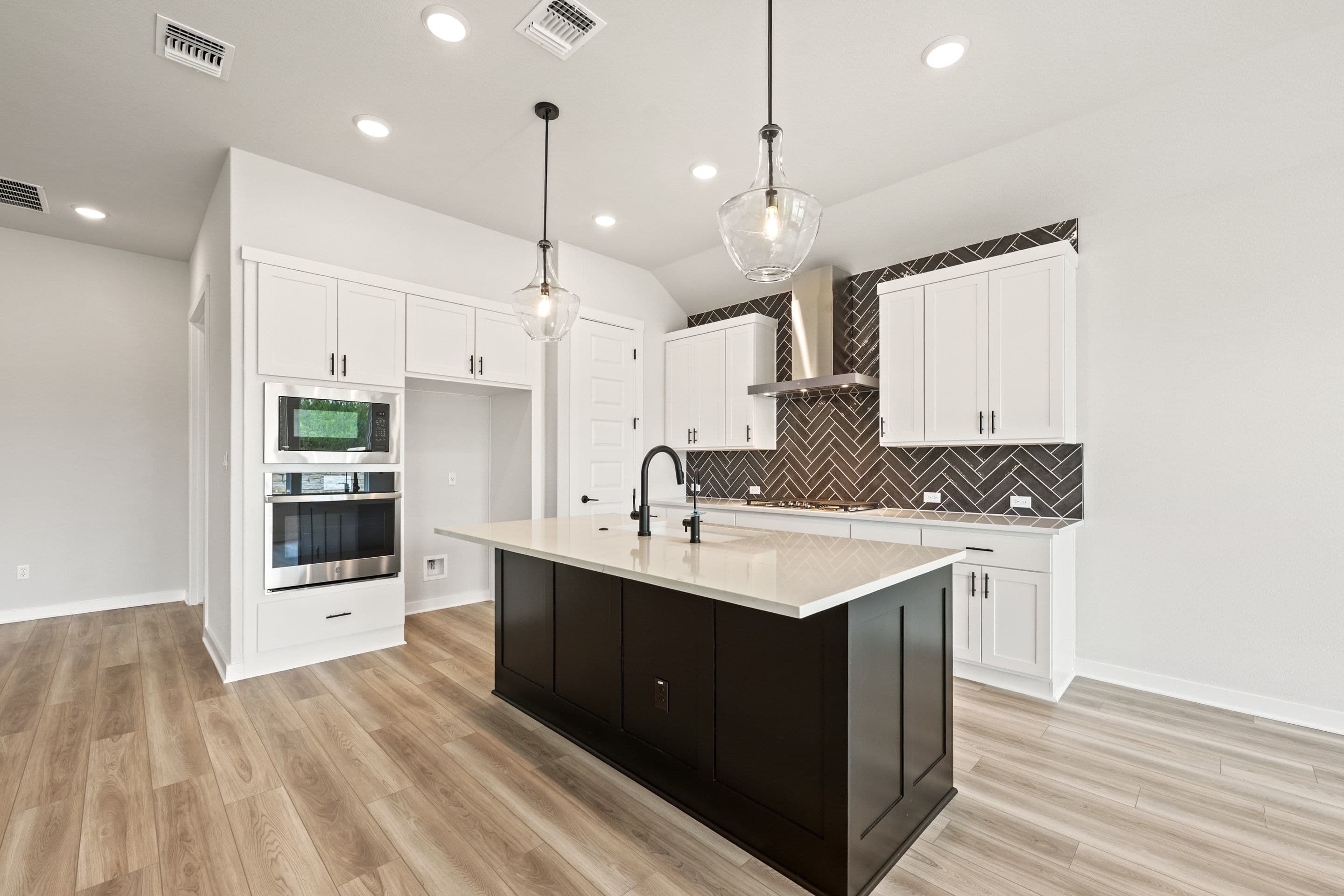 10728 Worth Lane
