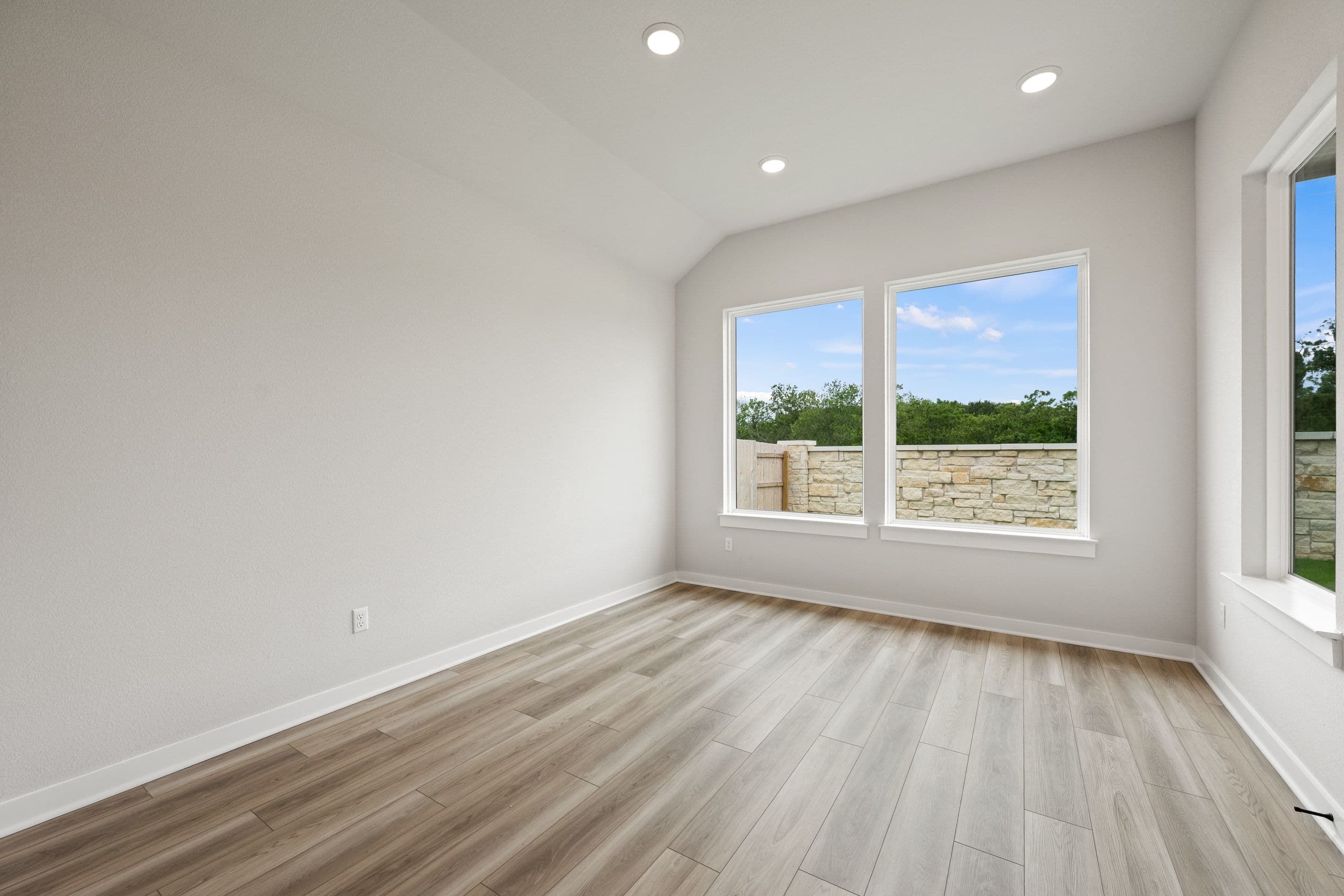 10728 Worth Lane