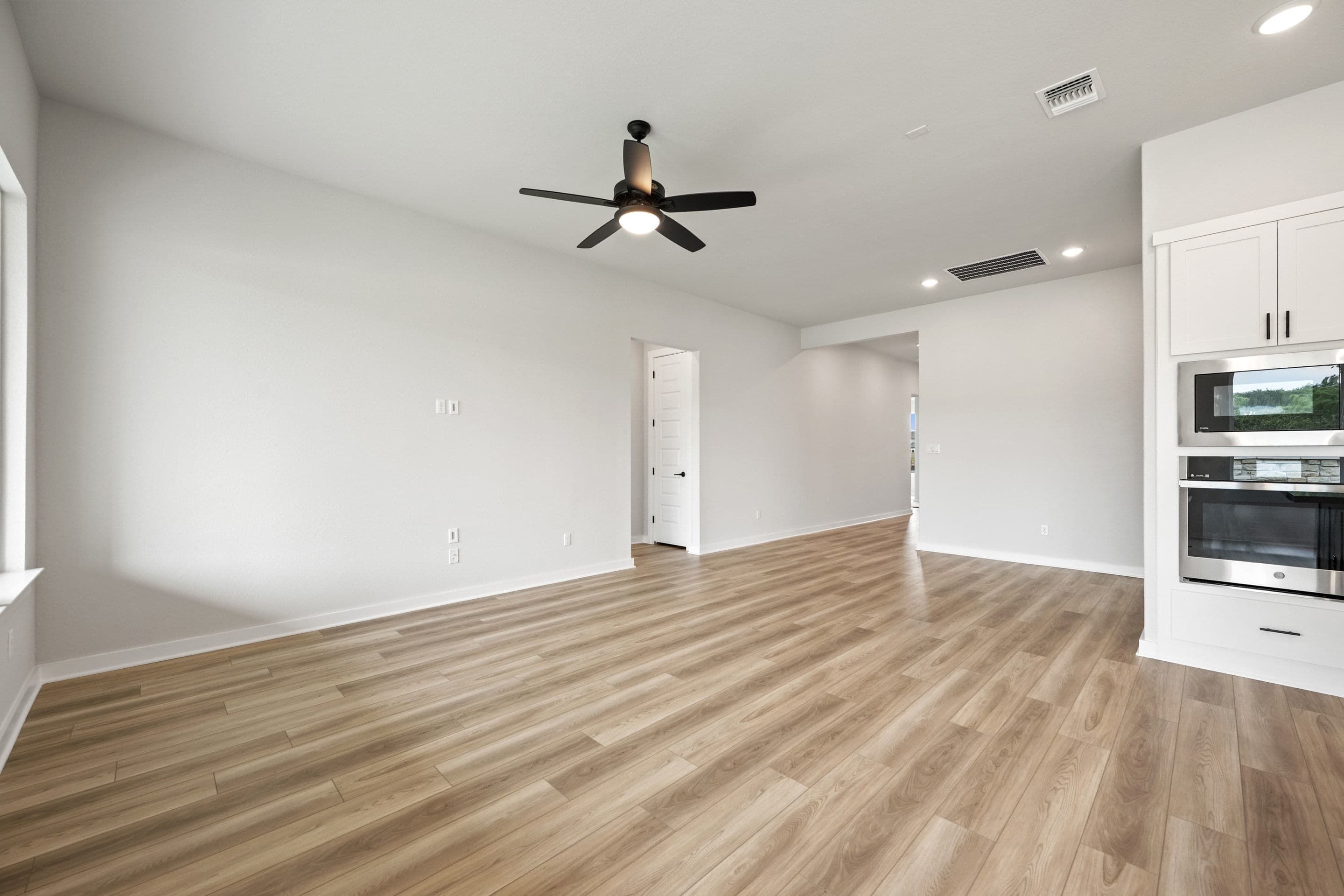 10728 Worth Lane