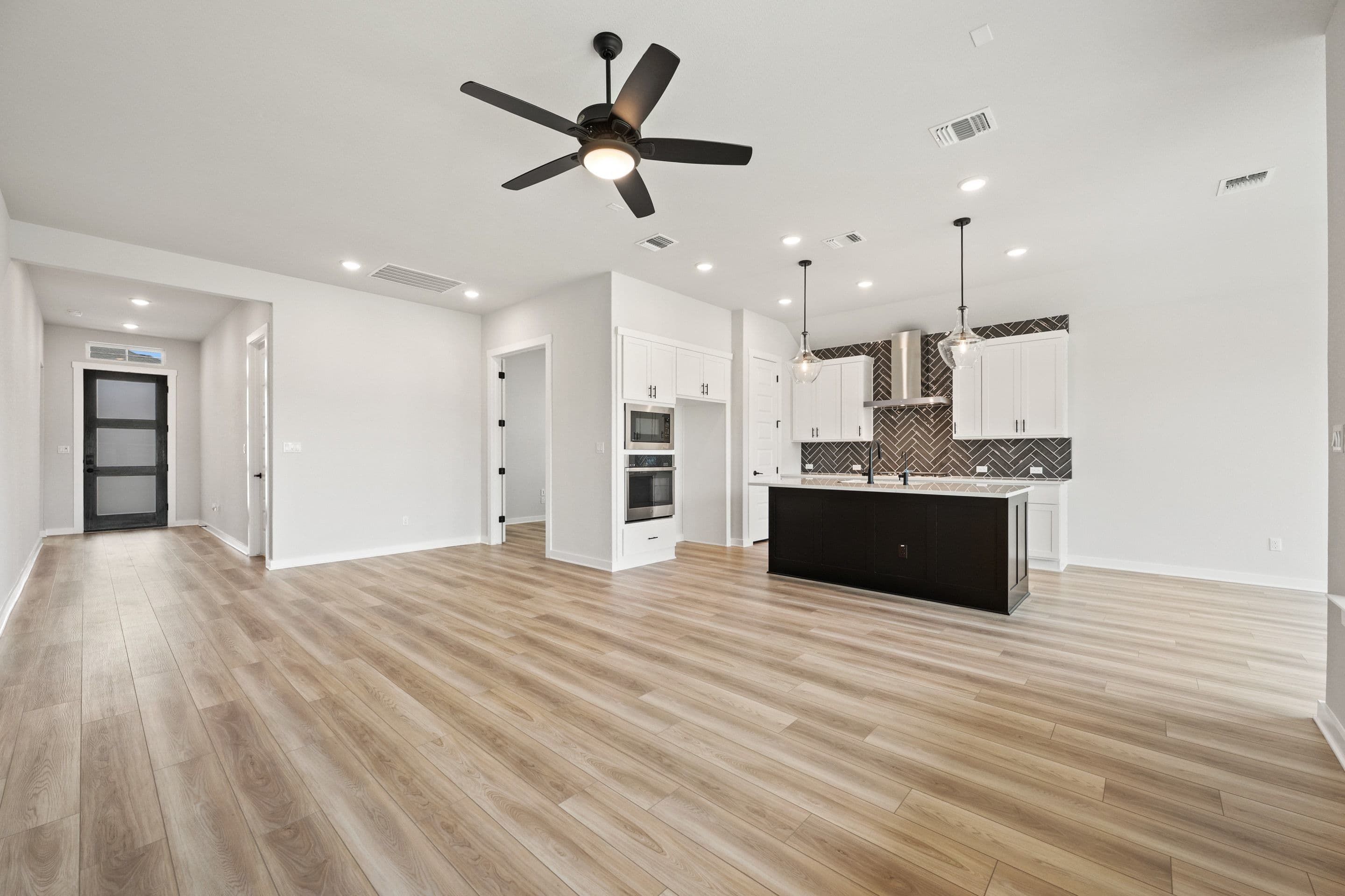 10728 Worth Lane